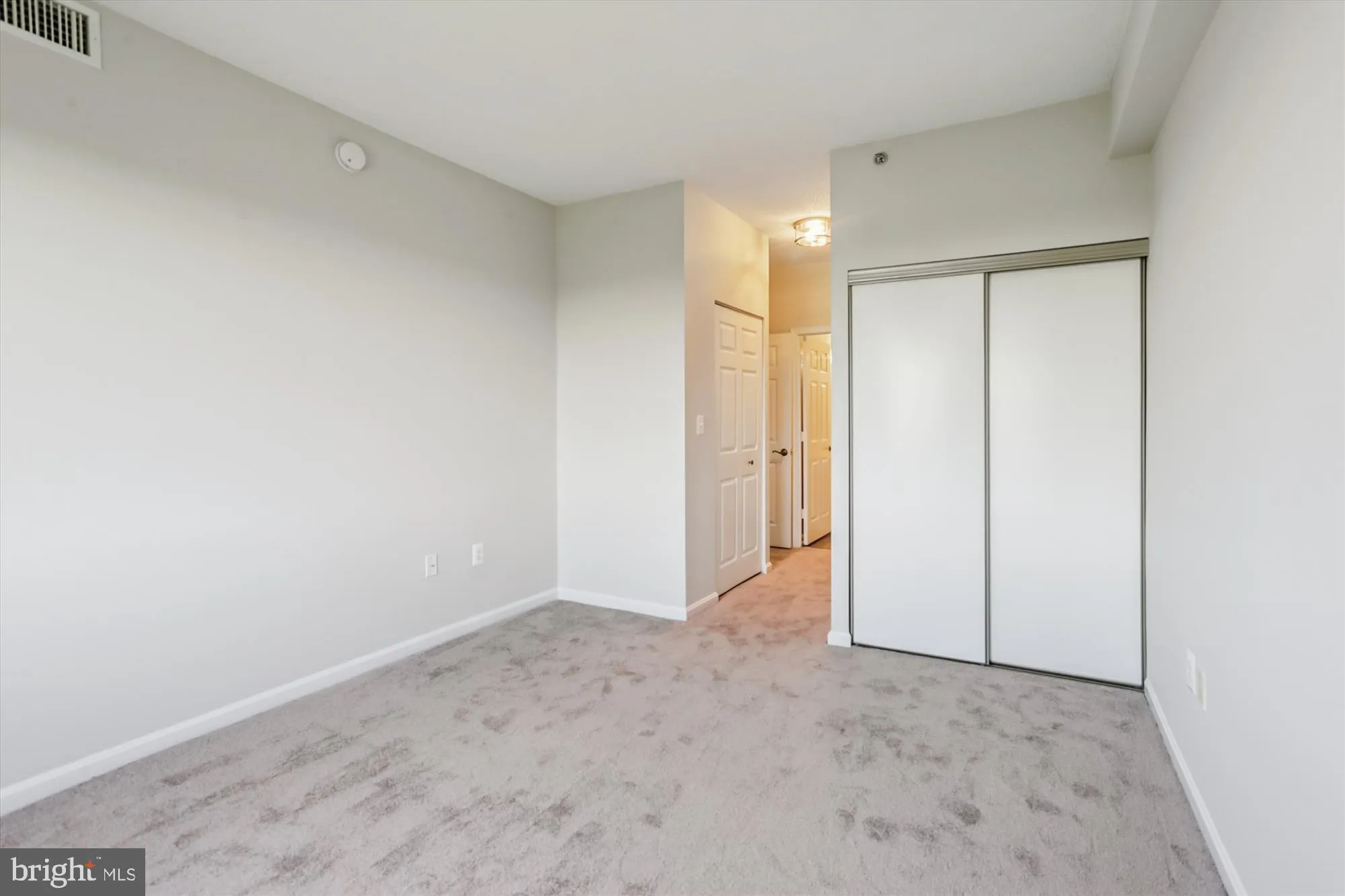 Property Slideshow image 22 of 88 | 3100 n leisure world blvd apt 923, Silver Spring, MD, 20906