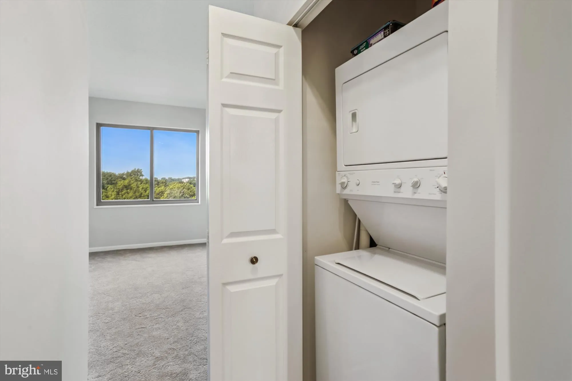 Property Slideshow image 34 of 88 | 3100 n leisure world blvd apt 923, Silver Spring, MD, 20906