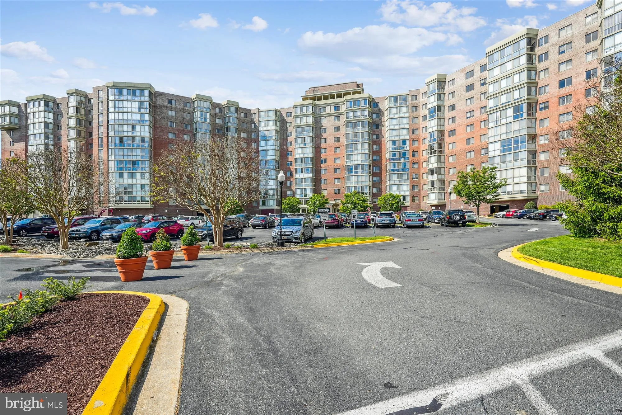 Property Slideshow image 39 of 88 | 3100 n leisure world blvd apt 923, Silver Spring, MD, 20906