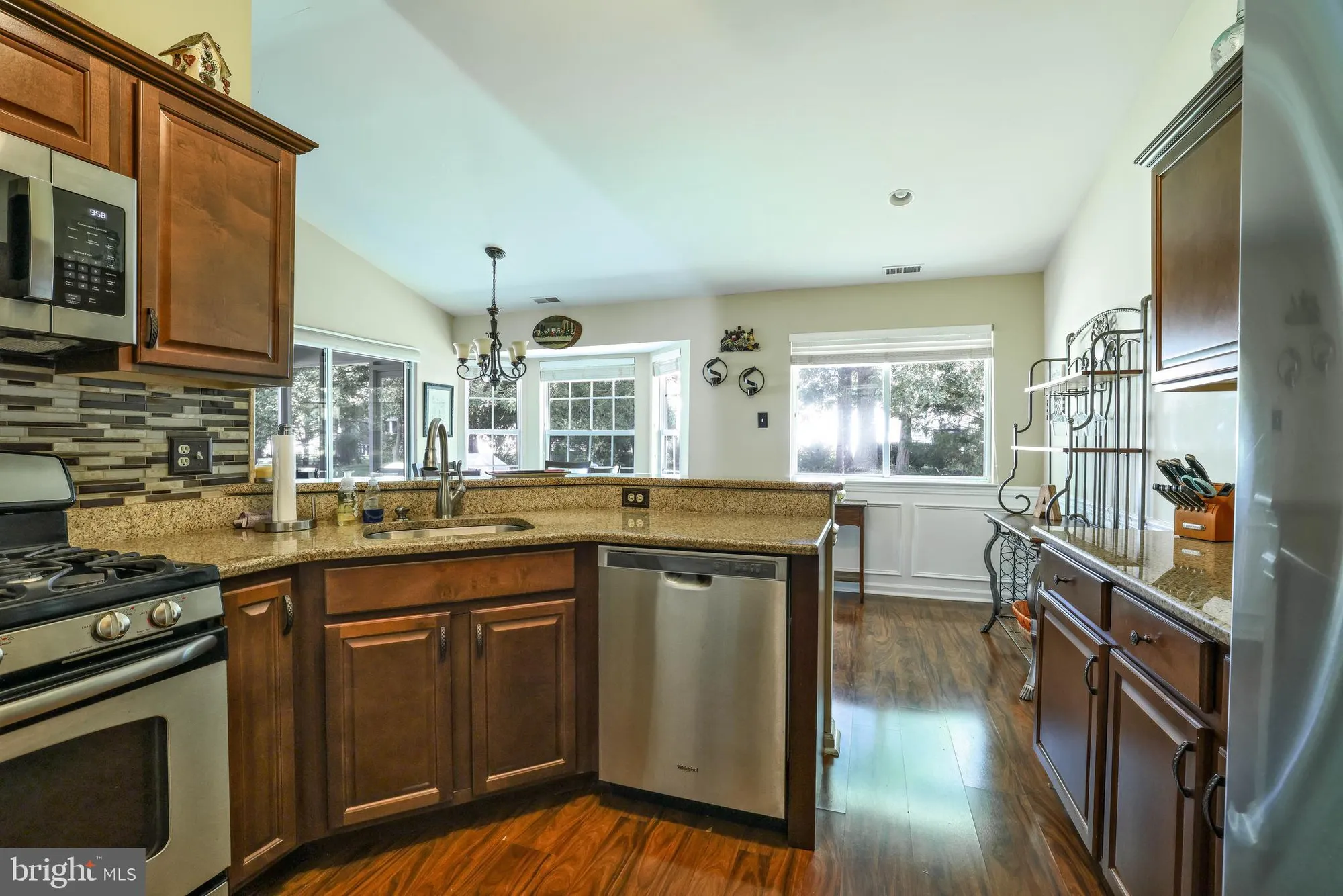 Property Slideshow image 3 of 32 | 113 danbury dr, Little Egg Harbor Twp, NJ, 08087
