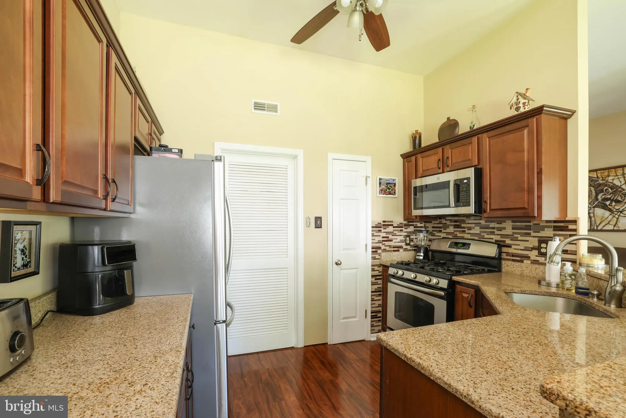 Property Slideshow image 7 of 32 | 113 danbury dr, Little Egg Harbor Twp, NJ, 08087