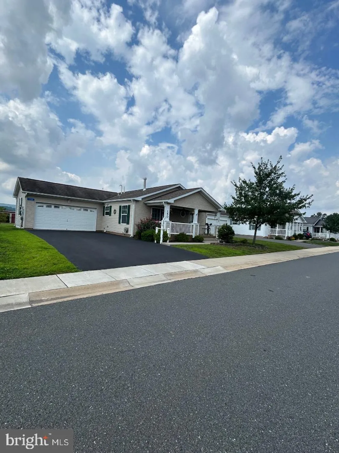 Property Slideshow image 5 of 32 | 150 random rd, Douglassville, PA, 19518