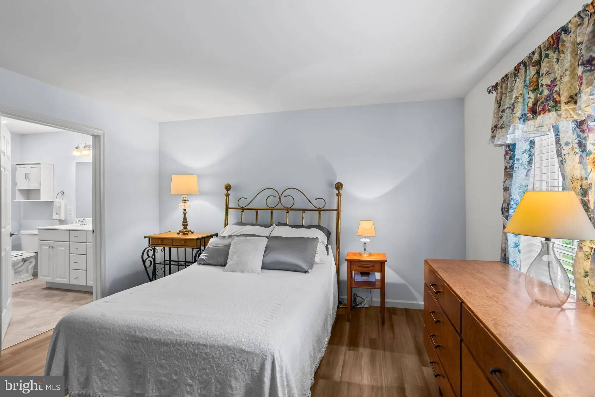 Property Slideshow image 21 of 41 | 2069 spring wood ln, Mechanicsburg, PA, 17055