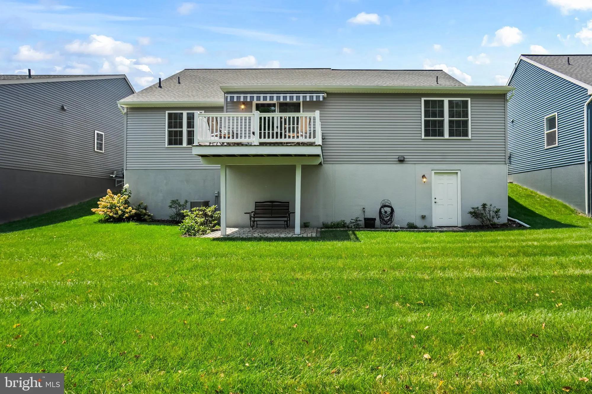 Property Slideshow image 37 of 41 | 2069 spring wood ln, Mechanicsburg, PA, 17055