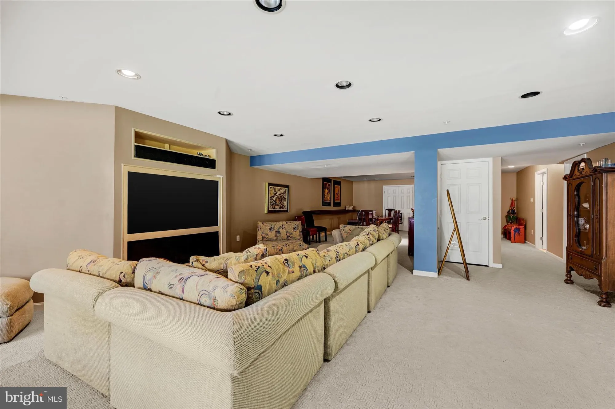 Property Slideshow image 28 of 37 | 8402 prairie rose pl # 8402, Pikesville, MD, 21208