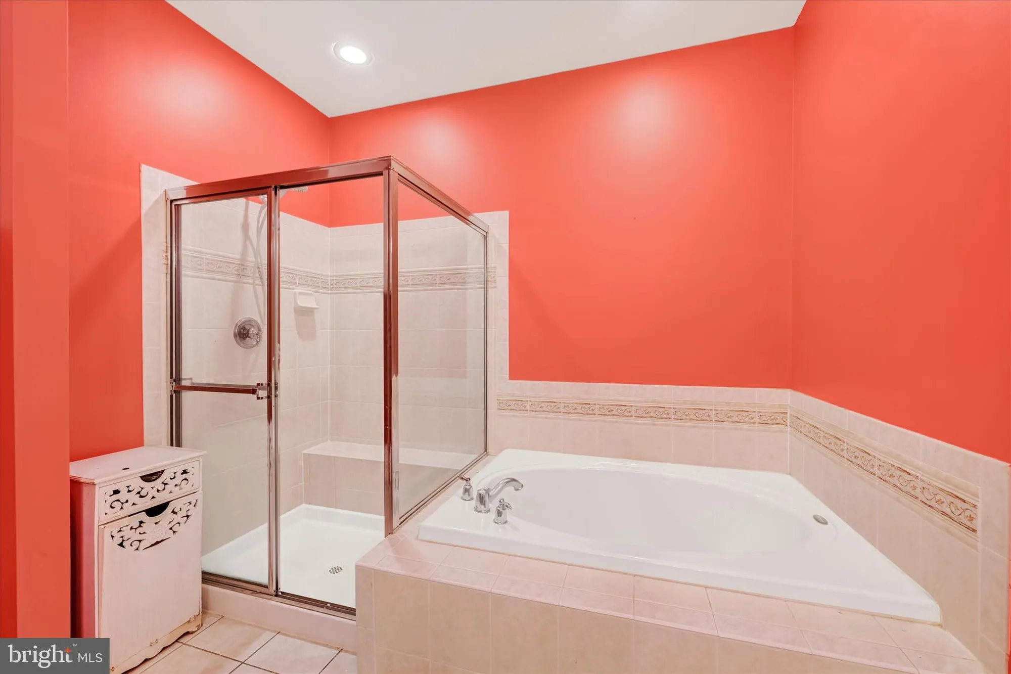 Property Slideshow image 17 of 37 | 8402 prairie rose pl # 8402, Pikesville, MD, 21208