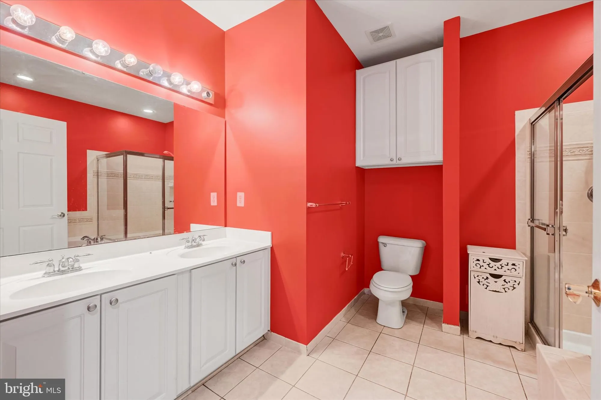 Property Slideshow image 16 of 37 | 8402 prairie rose pl # 8402, Pikesville, MD, 21208