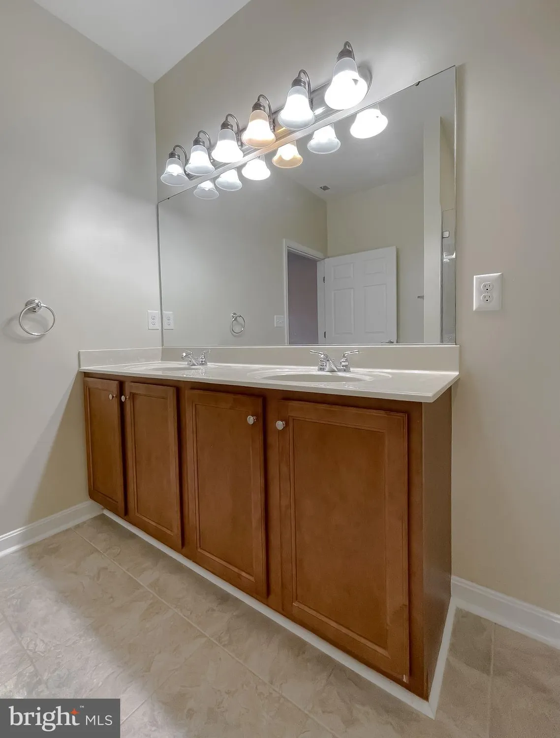 Property Slideshow image 28 of 36 | 44140 outrigger way, California, MD, 20619