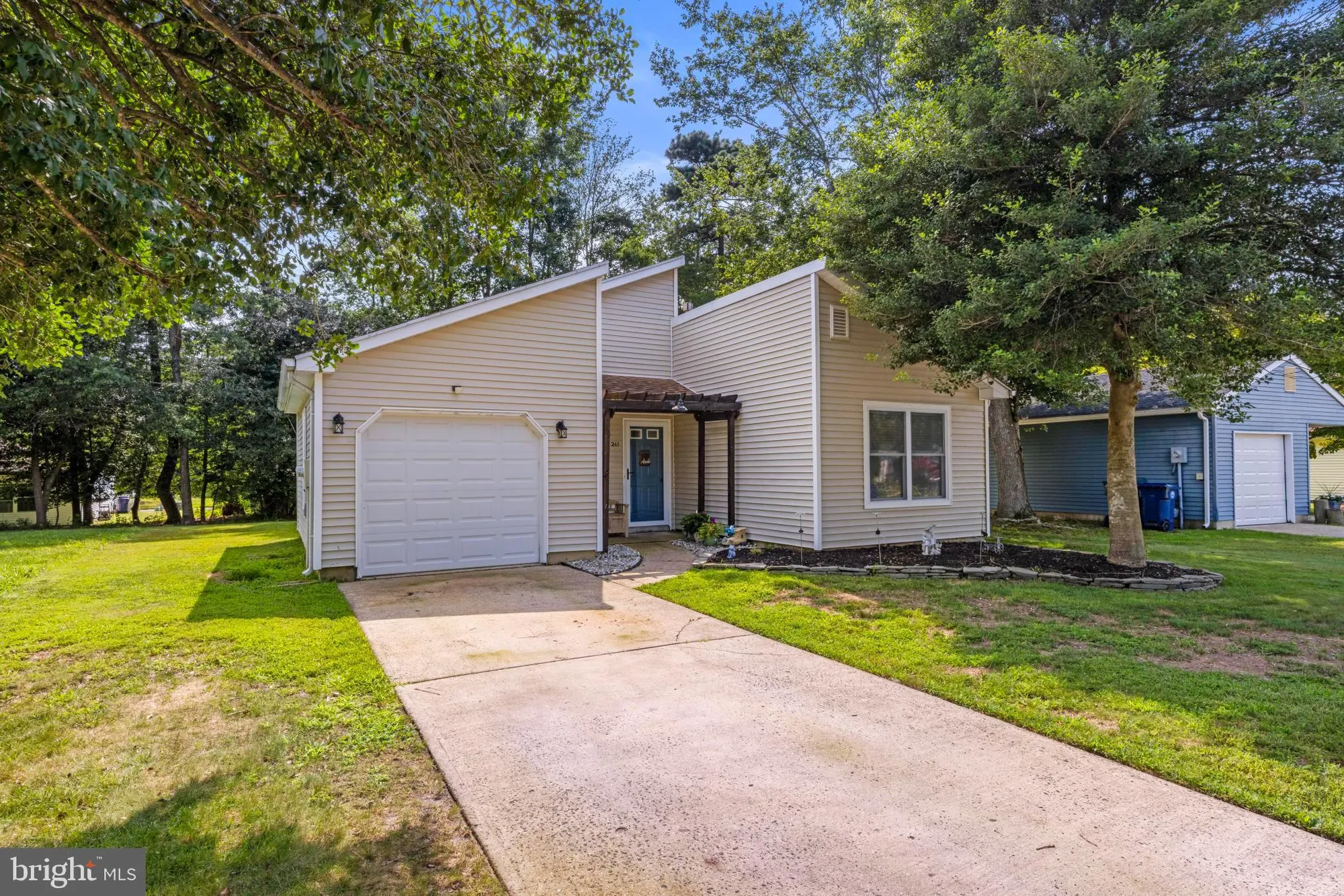 Property Slideshow image 9 of 50 | 261 yorktowne dr, Little Egg Harbor Twp, NJ, 08087