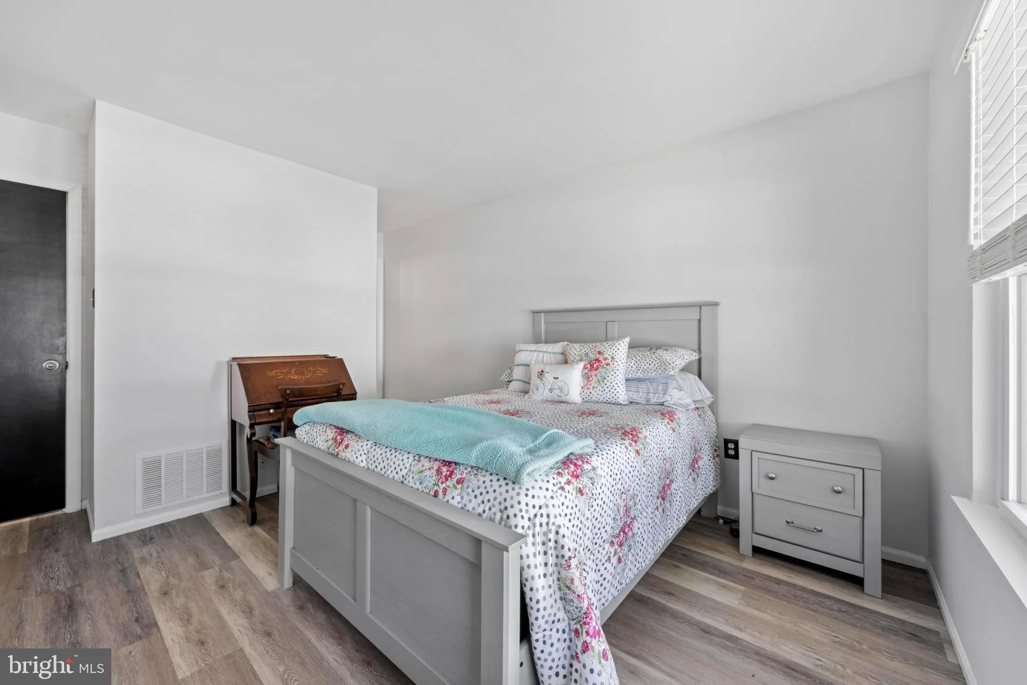 Property Slideshow image 21 of 50 | 261 yorktowne dr, Little Egg Harbor Twp, NJ, 08087