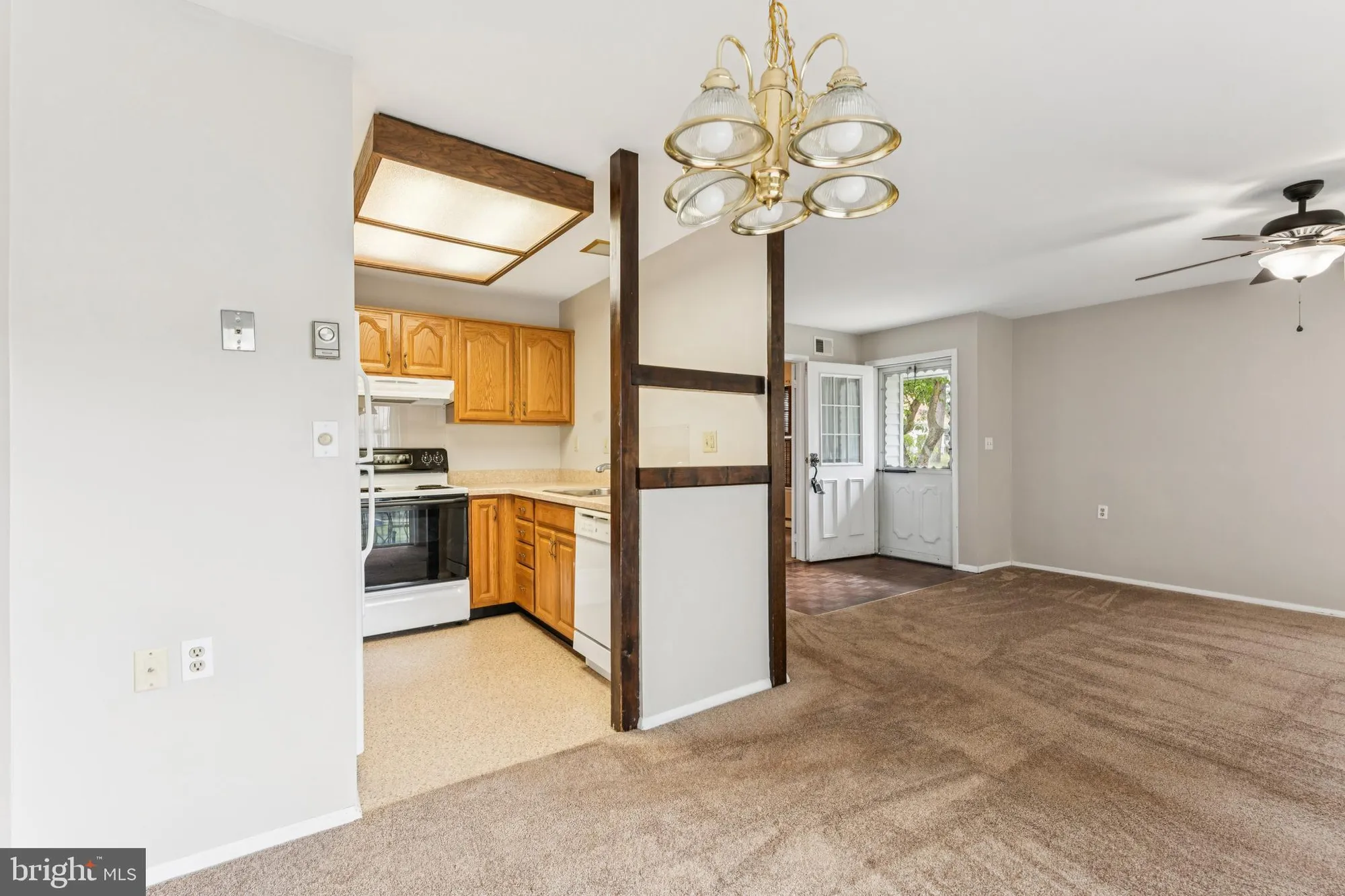 Property Slideshow image 12 of 37 | 439 chesterfield ct h, Manchester Township, NJ, 08759