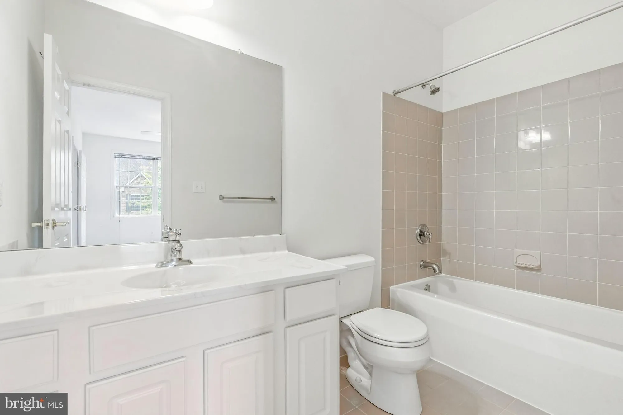 Property Slideshow image 18 of 24 | 2461 merri claude dr, Norristown, PA, 19401