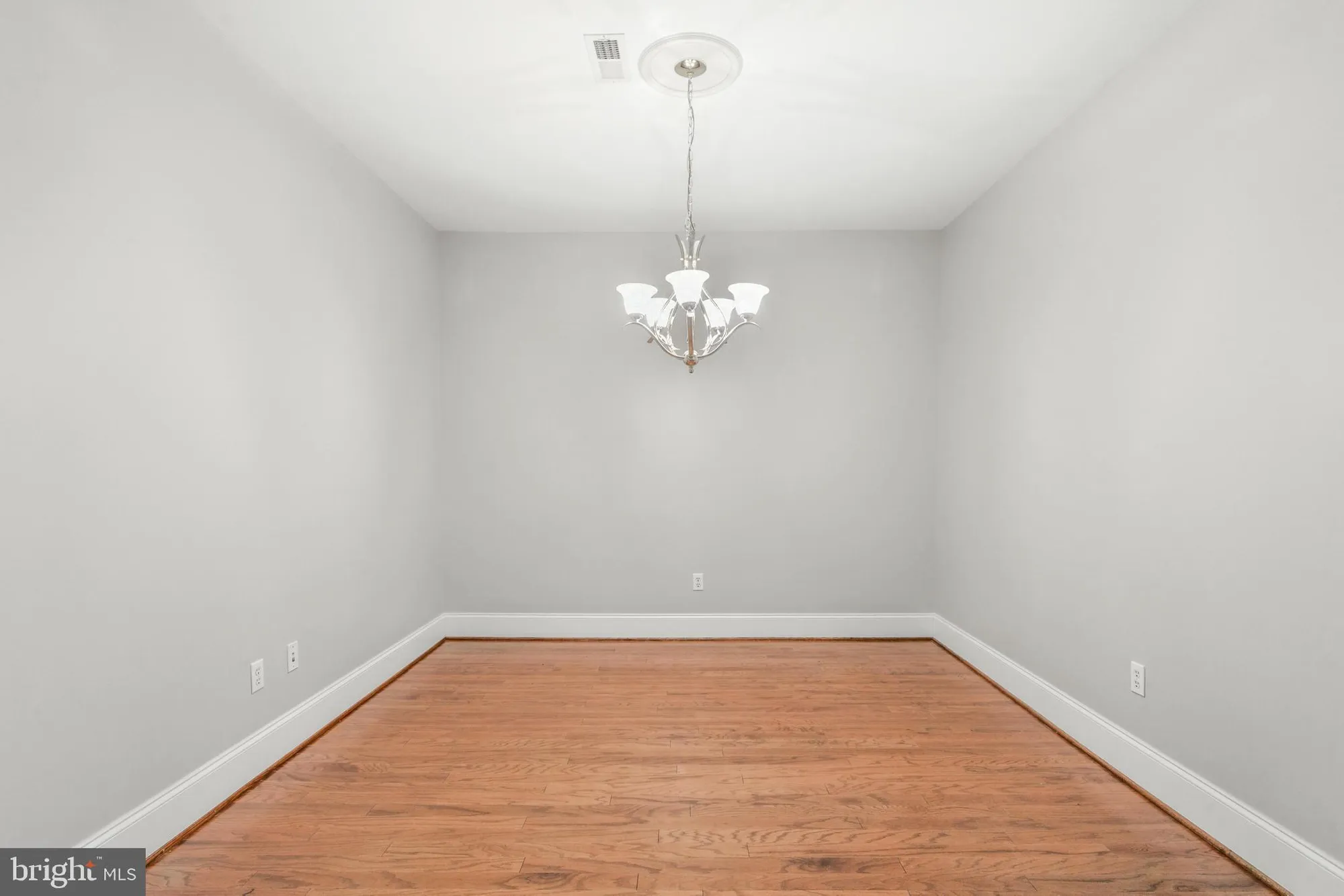 Property Slideshow image 8 of 24 | 2461 merri claude dr, Norristown, PA, 19401