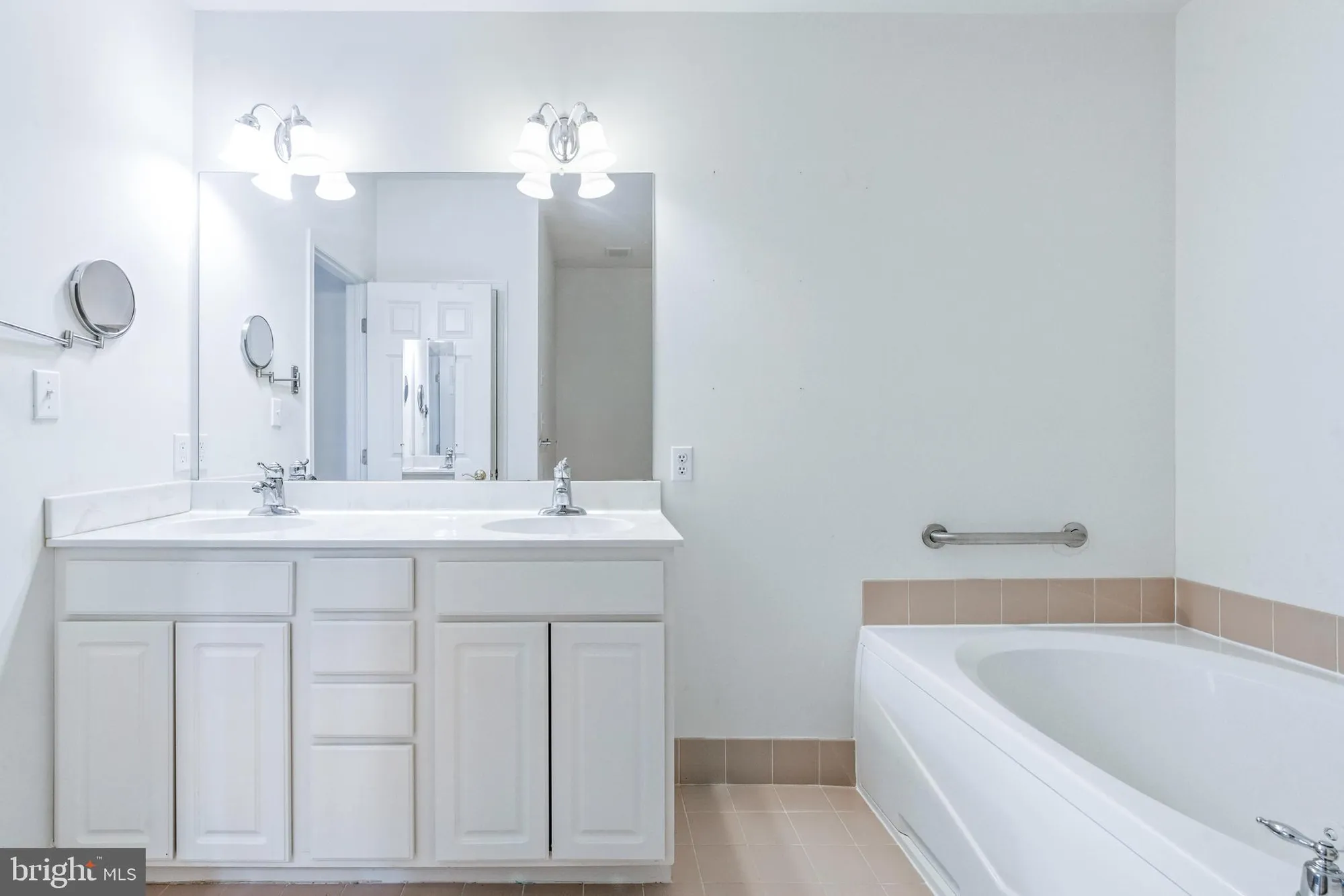 Property Slideshow image 14 of 24 | 2461 merri claude dr, Norristown, PA, 19401