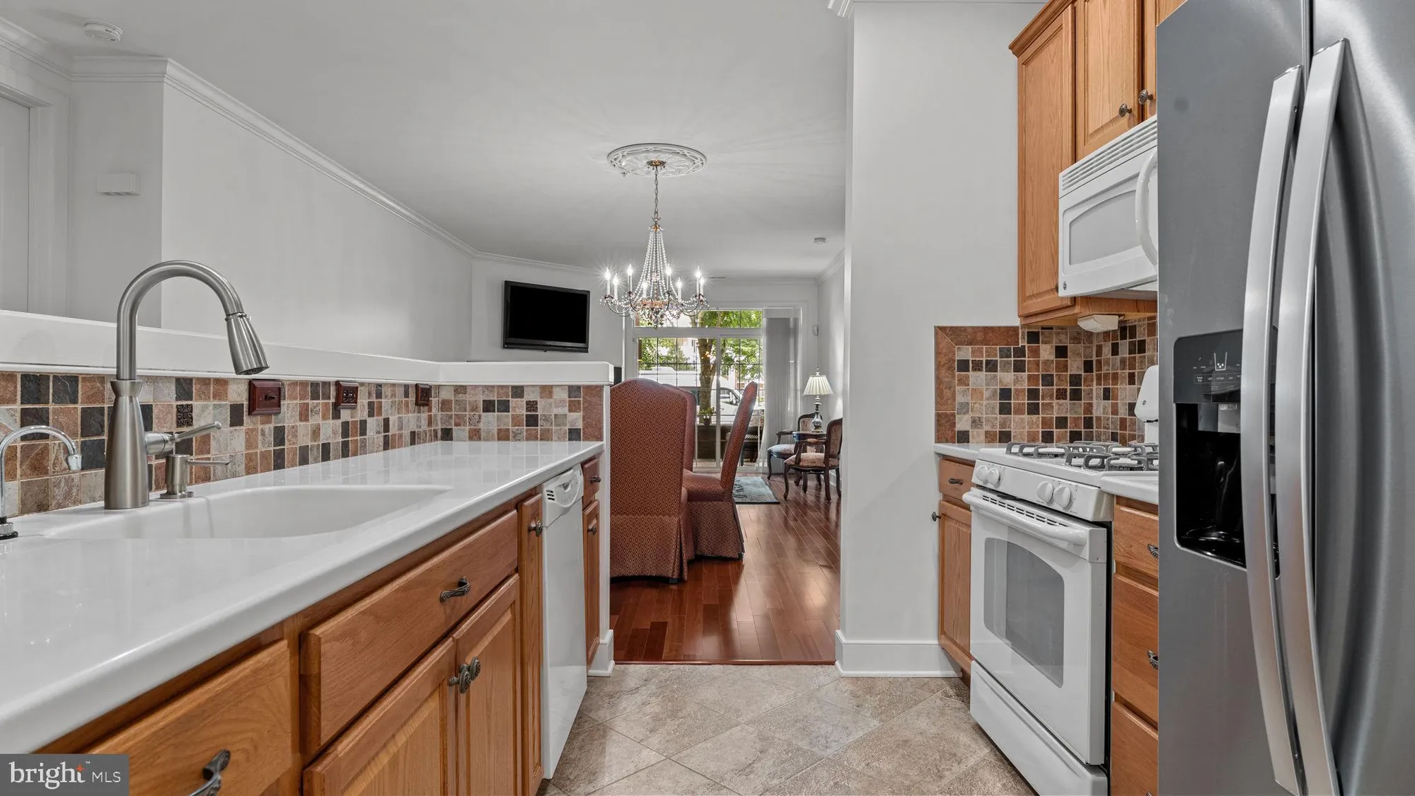 Property Slideshow image 9 of 29 | 2102 meridian blvd, Warrington, PA, 18976