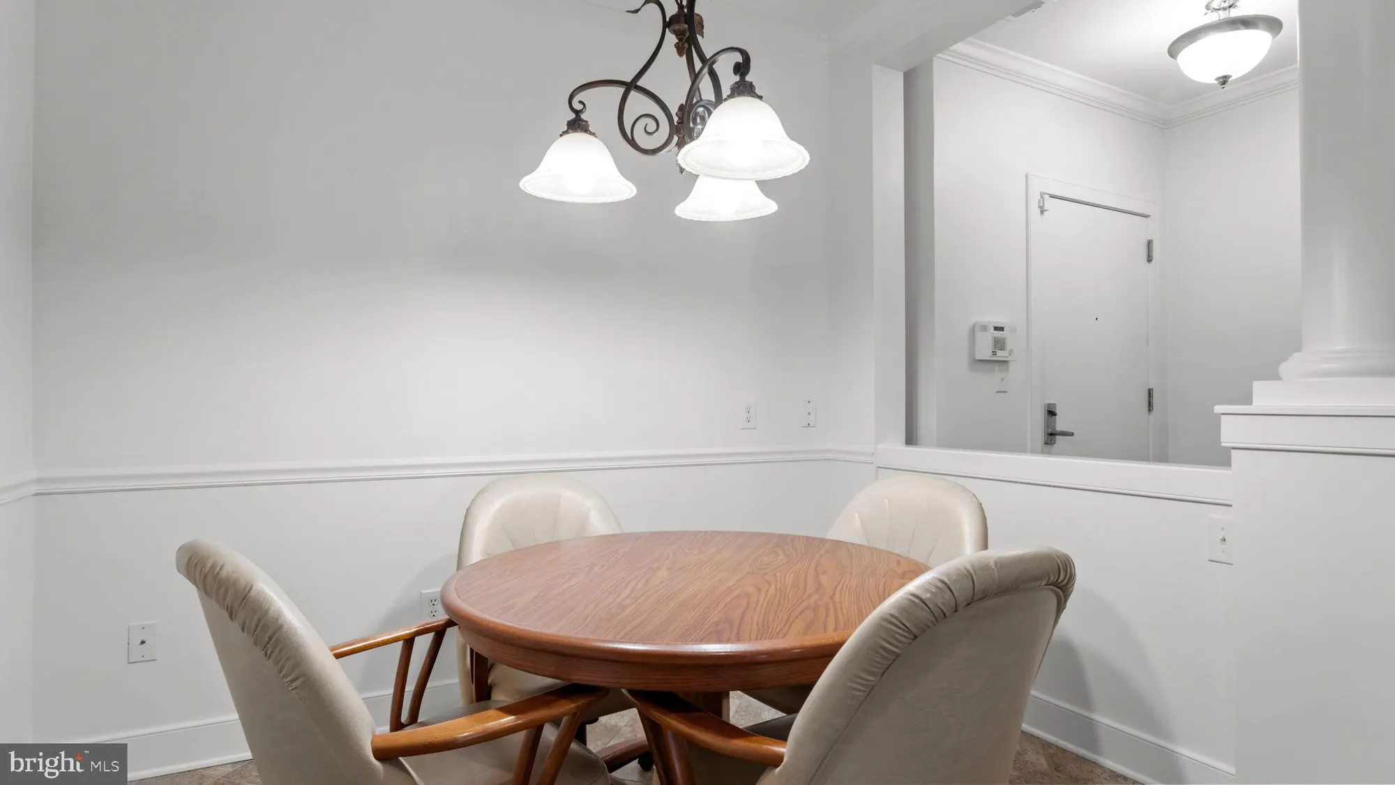 Property Slideshow image 11 of 29 | 2102 meridian blvd, Warrington, PA, 18976