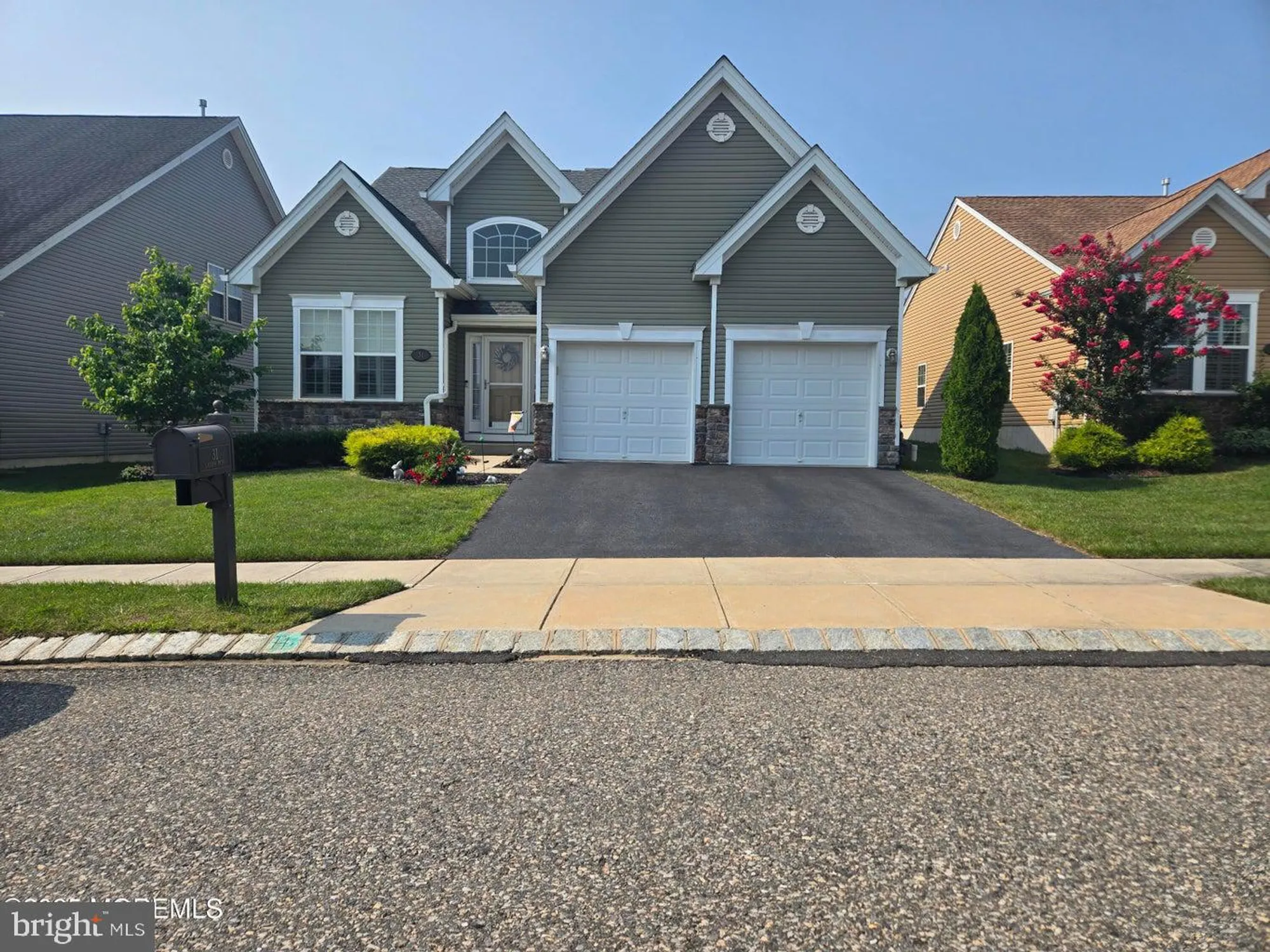 Property Slideshow image 2 of 44 | 31 garden path, Barnegat, NJ, 08005