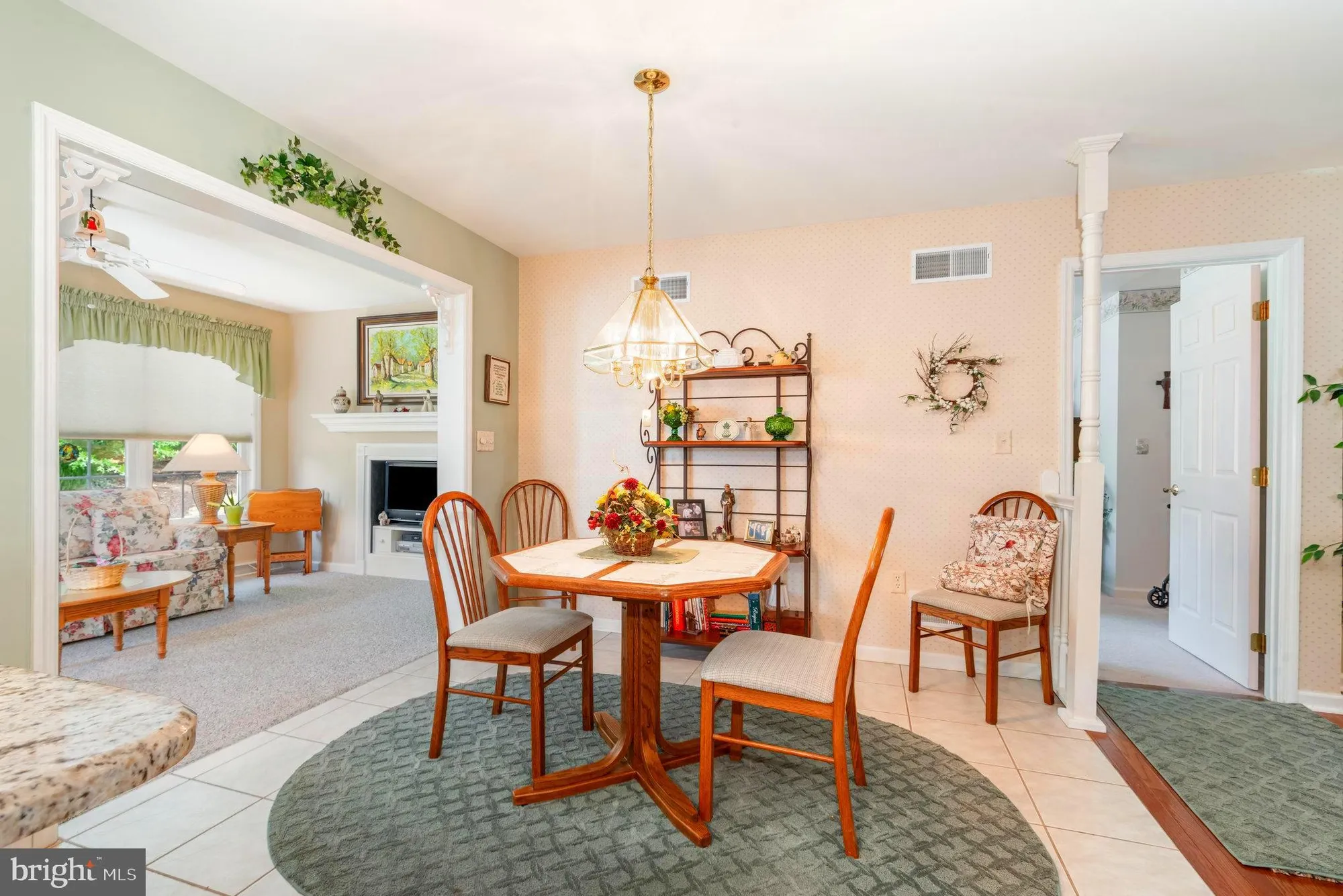 Property Slideshow image 9 of 30 | 27 blue mountain vis, Mechanicsburg, PA, 17050