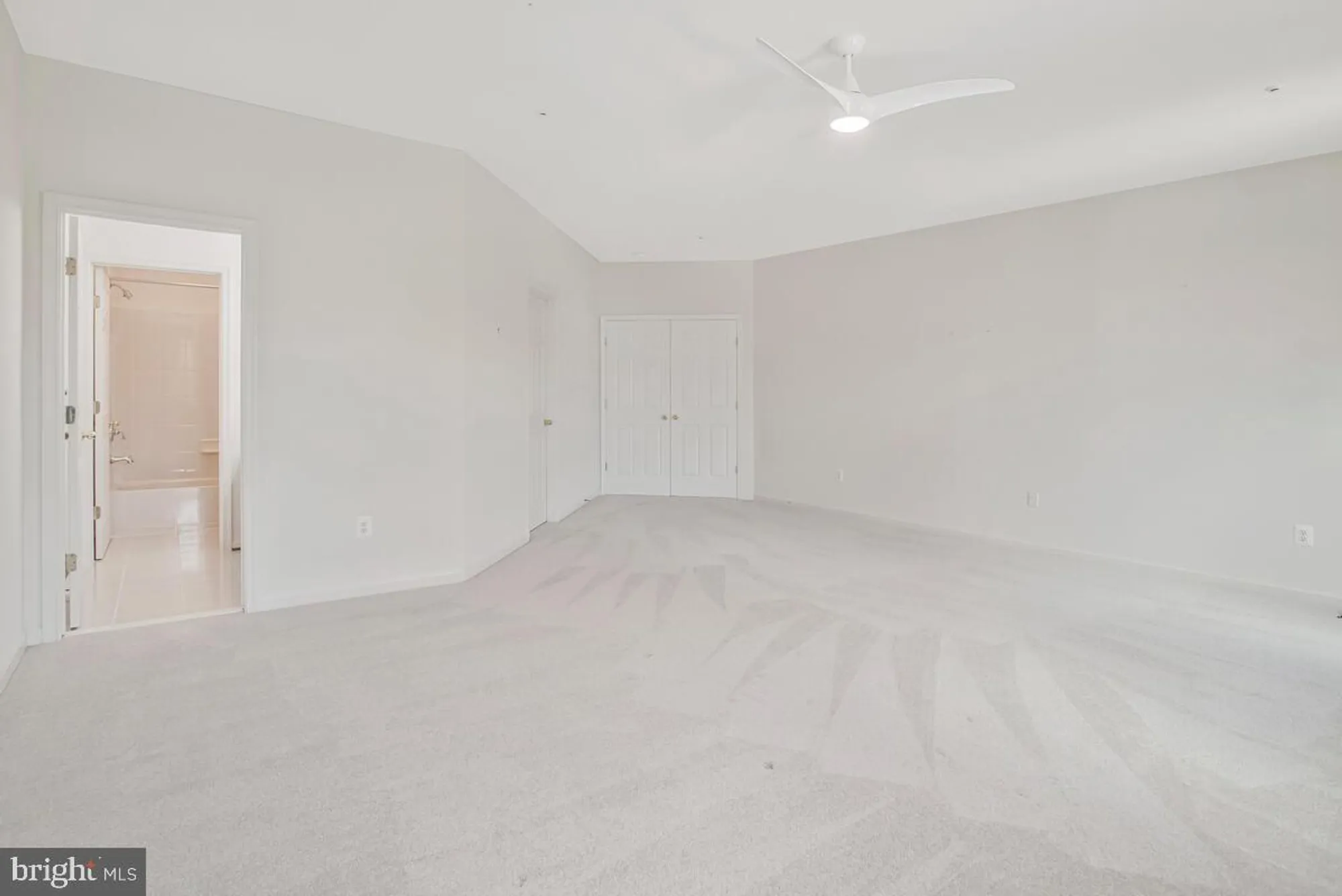 Property Slideshow image 39 of 81 | 8736 endless ocean way 24, Columbia, MD, 21045