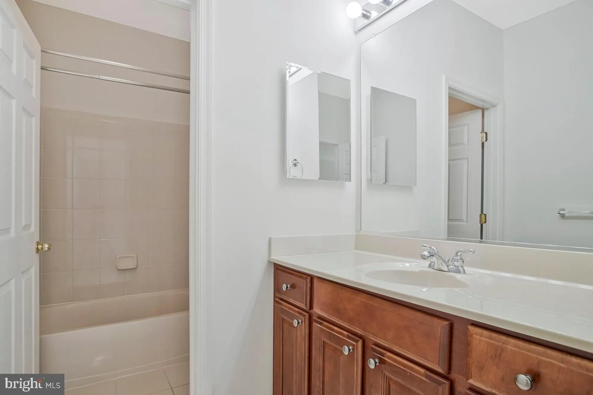 Property Slideshow image 44 of 81 | 8736 endless ocean way 24, Columbia, MD, 21045