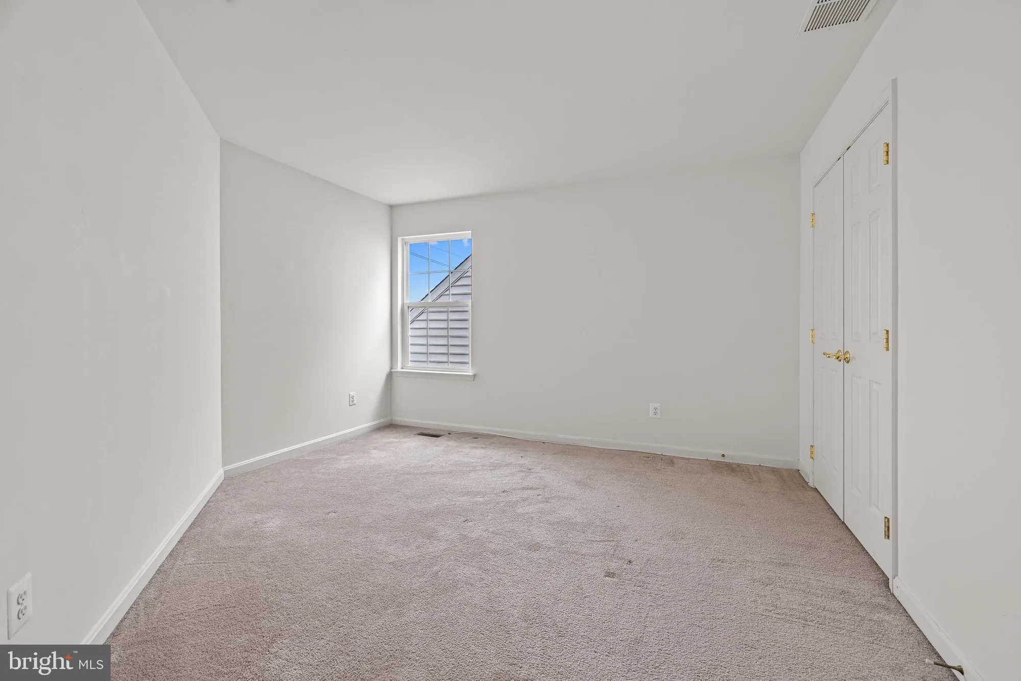 Property Slideshow image 29 of 43 | 339 pierce run, Newark, DE, 19702