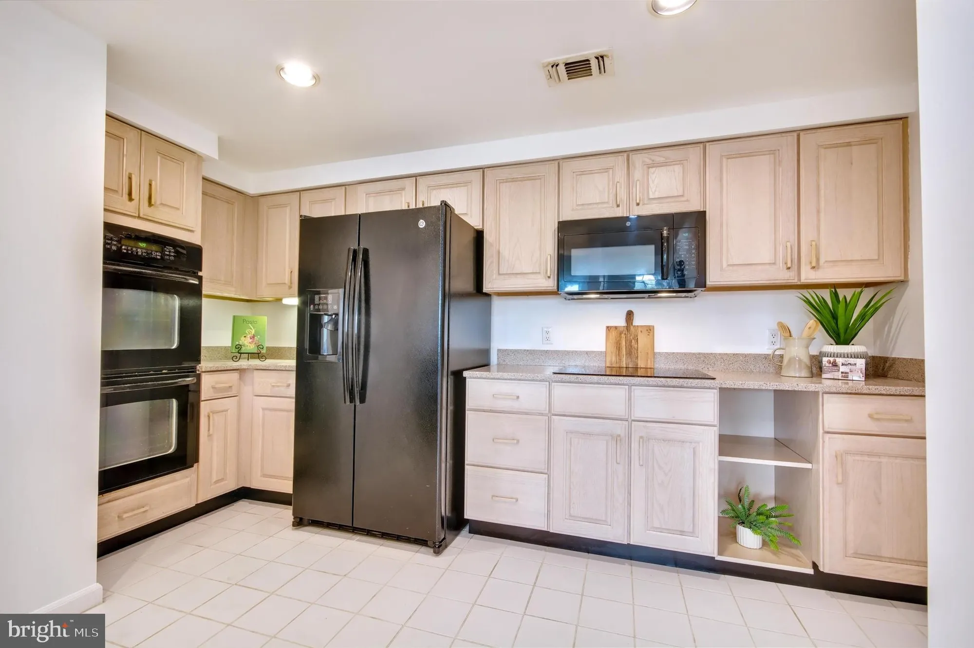 Property Slideshow image 4 of 44 | 930 astern way 511, Annapolis, MD, 21401