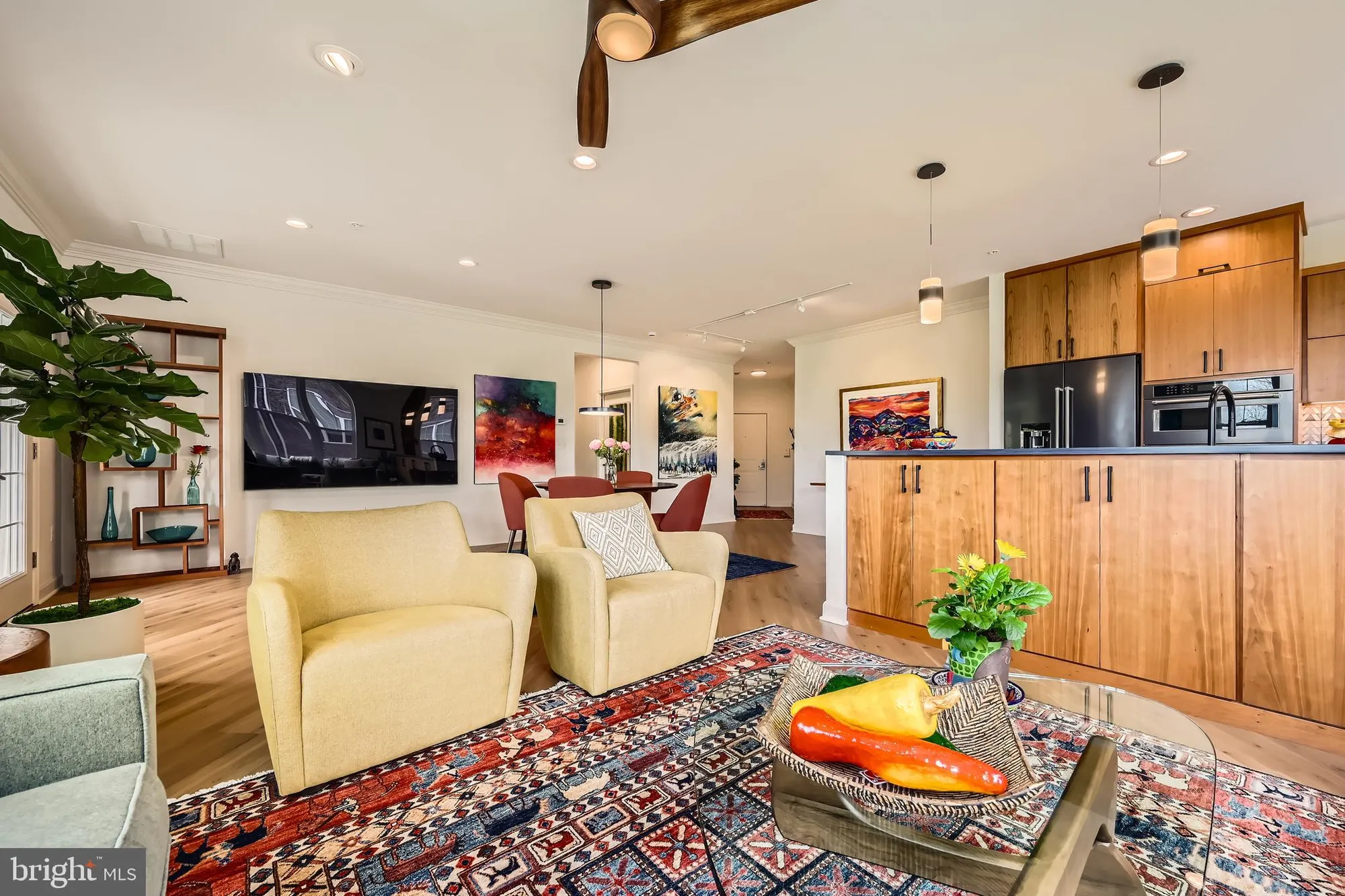 Property Slideshow image 14 of 72 | 19 clay lodge ln unit 104, Catonsville, MD, 21228
