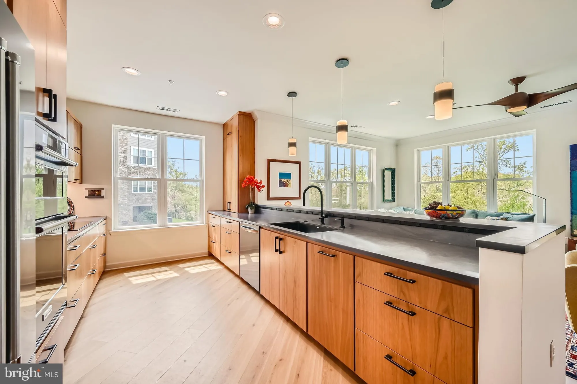 Property Slideshow image 17 of 72 | 19 clay lodge ln unit 104, Catonsville, MD, 21228