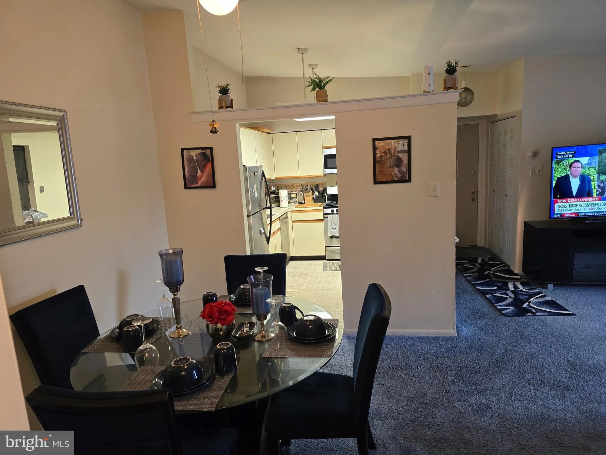 Property Slideshow image 6 of 11 | 58201 delaire landing rd 201, Philadelphia, PA, 19114