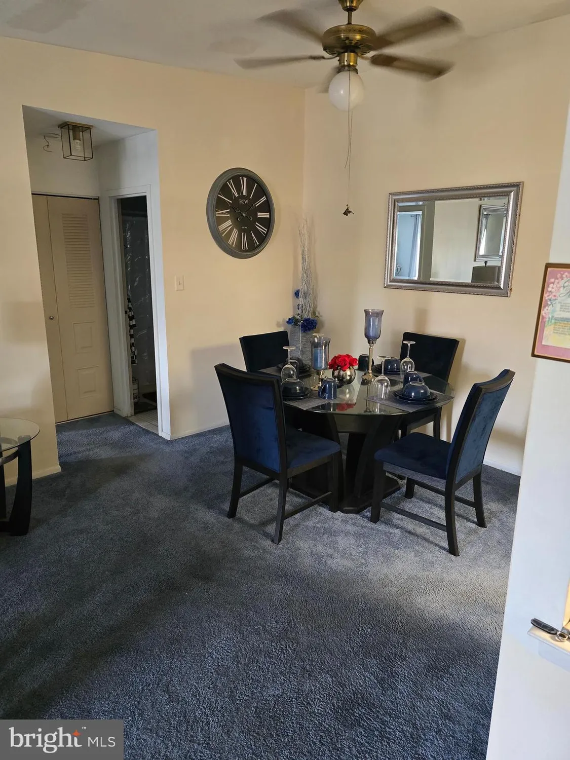 Property Slideshow image 7 of 11 | 58201 delaire landing rd 201, Philadelphia, PA, 19114