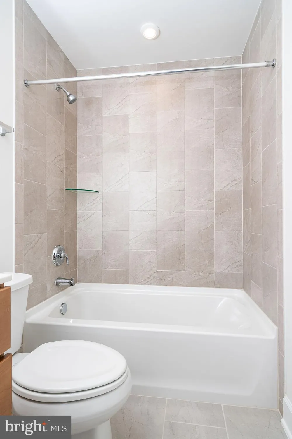 Property Slideshow image 6 of 12 | 43089 greeley sq, Ashburn, VA, 20148