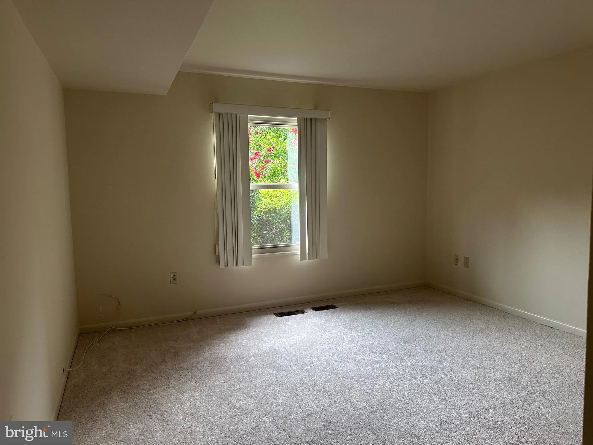 Property Slideshow image 8 of 12 | 3618 gleneagles dr 7-2e, Silver Spring, MD, 20906