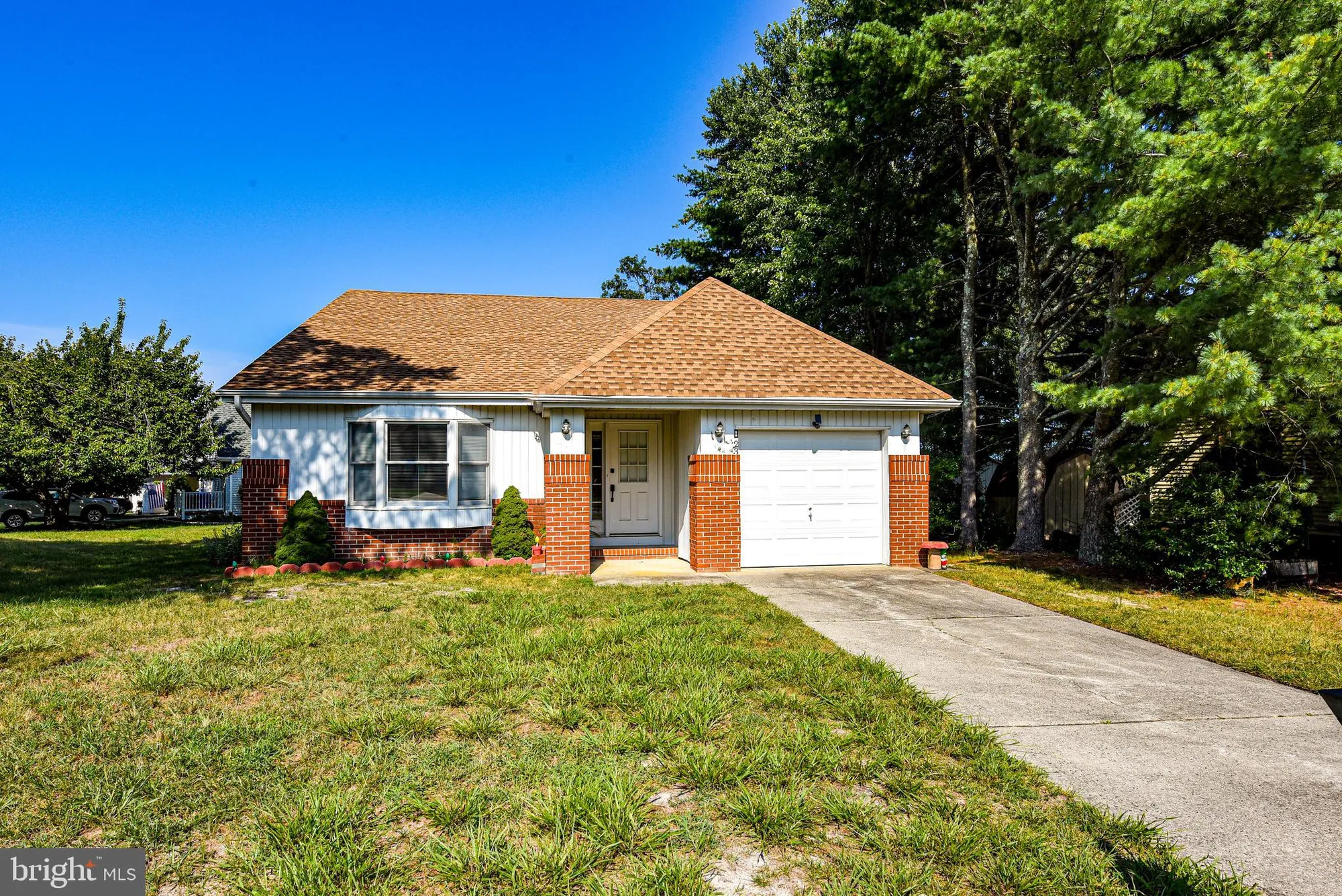 Property Slideshow image 1 of 27 | 23 cedar ave, Manahawkin, NJ, 08050