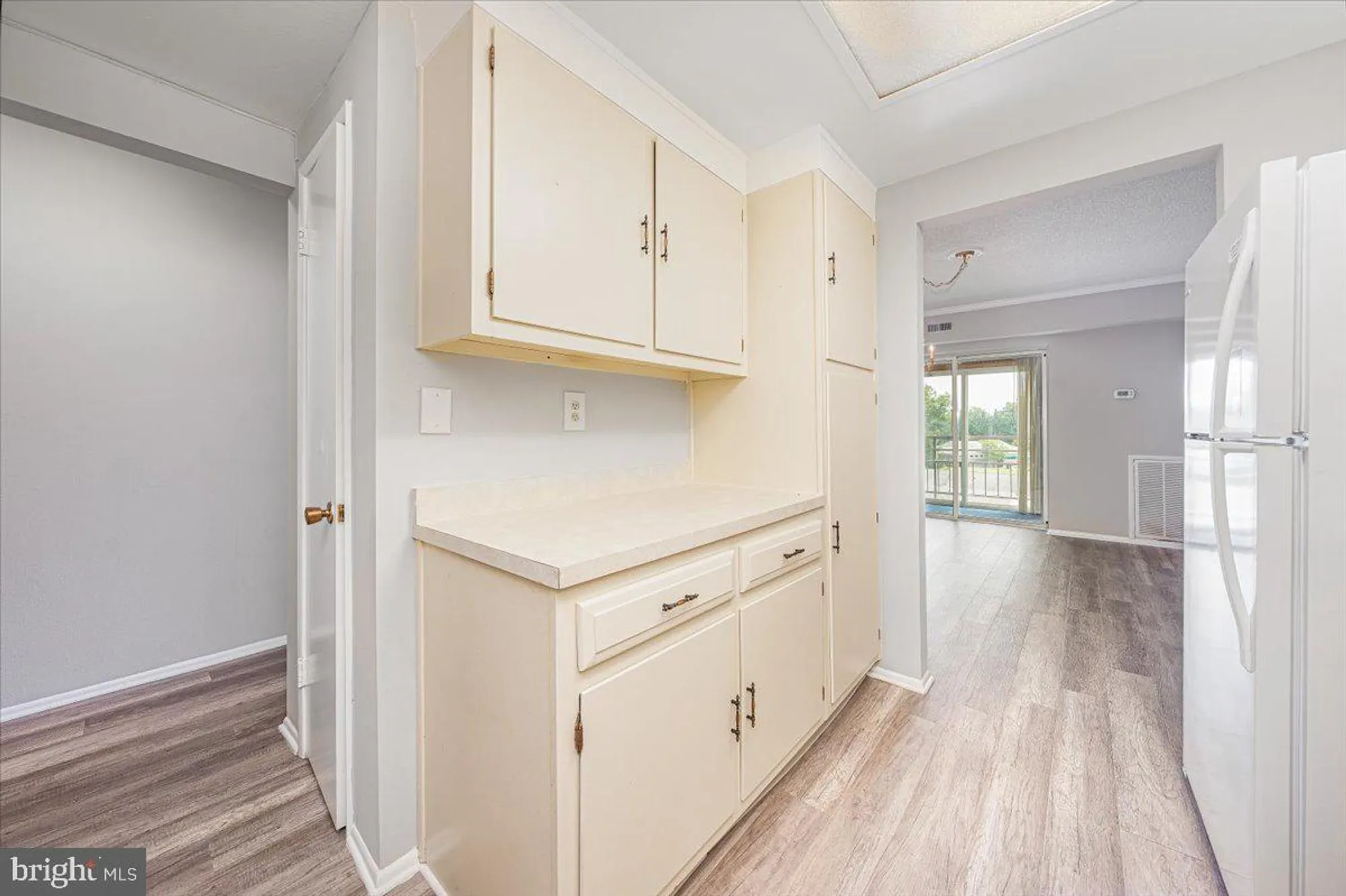 Property Slideshow image 14 of 41 | 15101 glade dr 10-3d, Silver Spring, MD, 20906