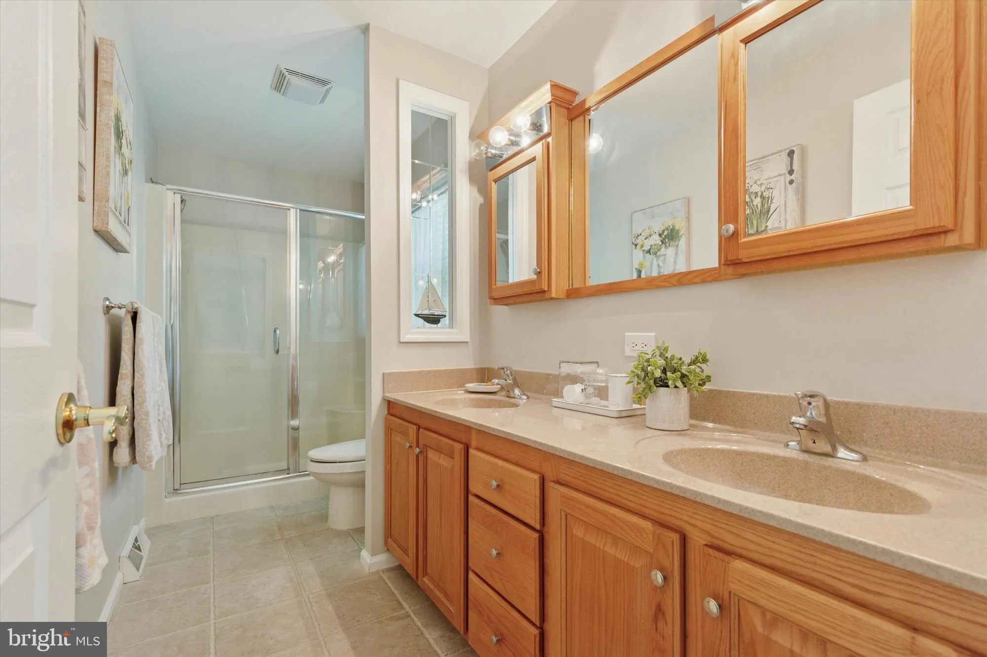 Property Slideshow image 14 of 15 | 645 blue bell springs dr, Blue Bell, PA, 19422