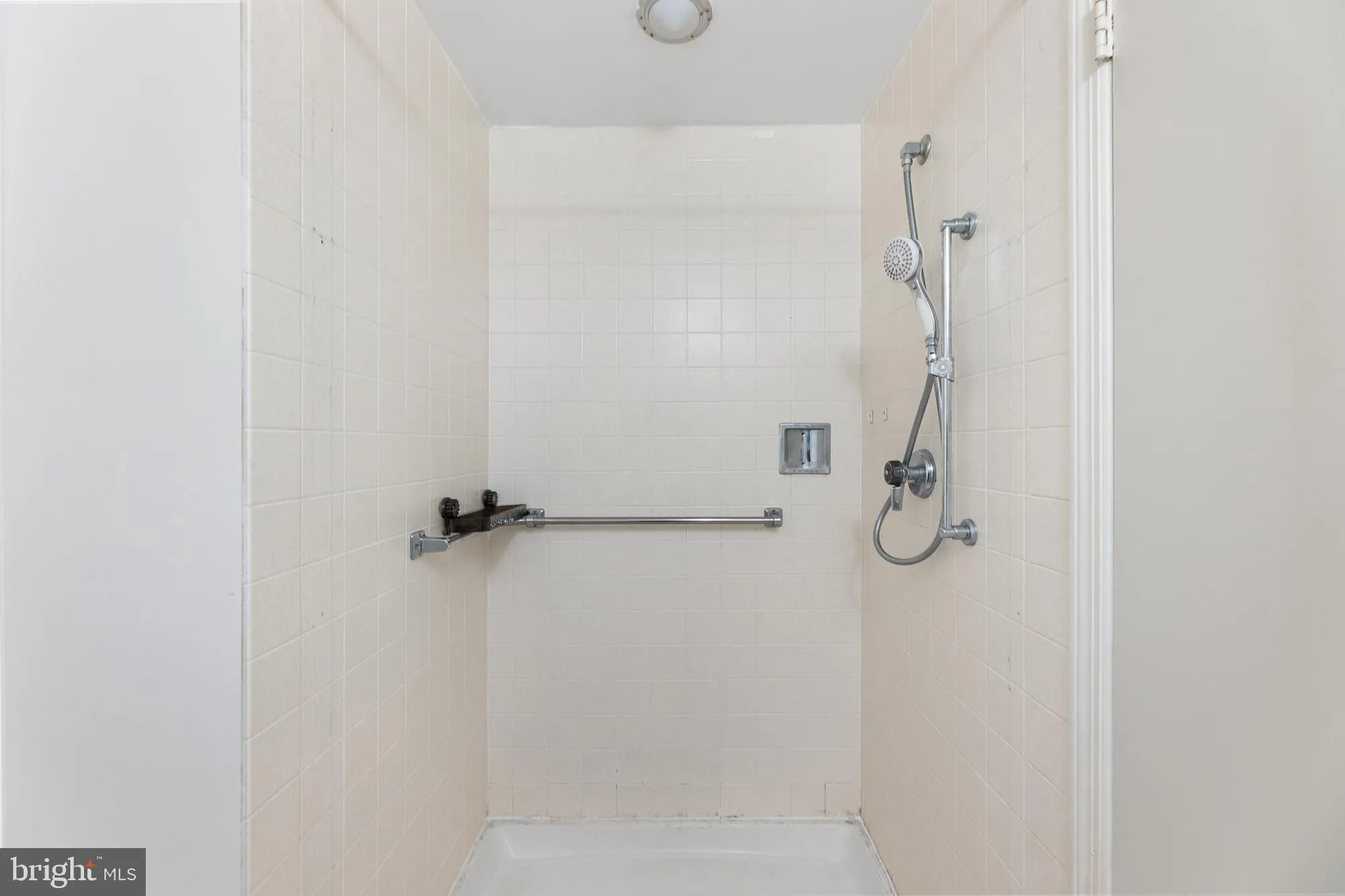 Property Slideshow image 23 of 41 | 394c orrington ln, Monroe Township, NJ, 08831