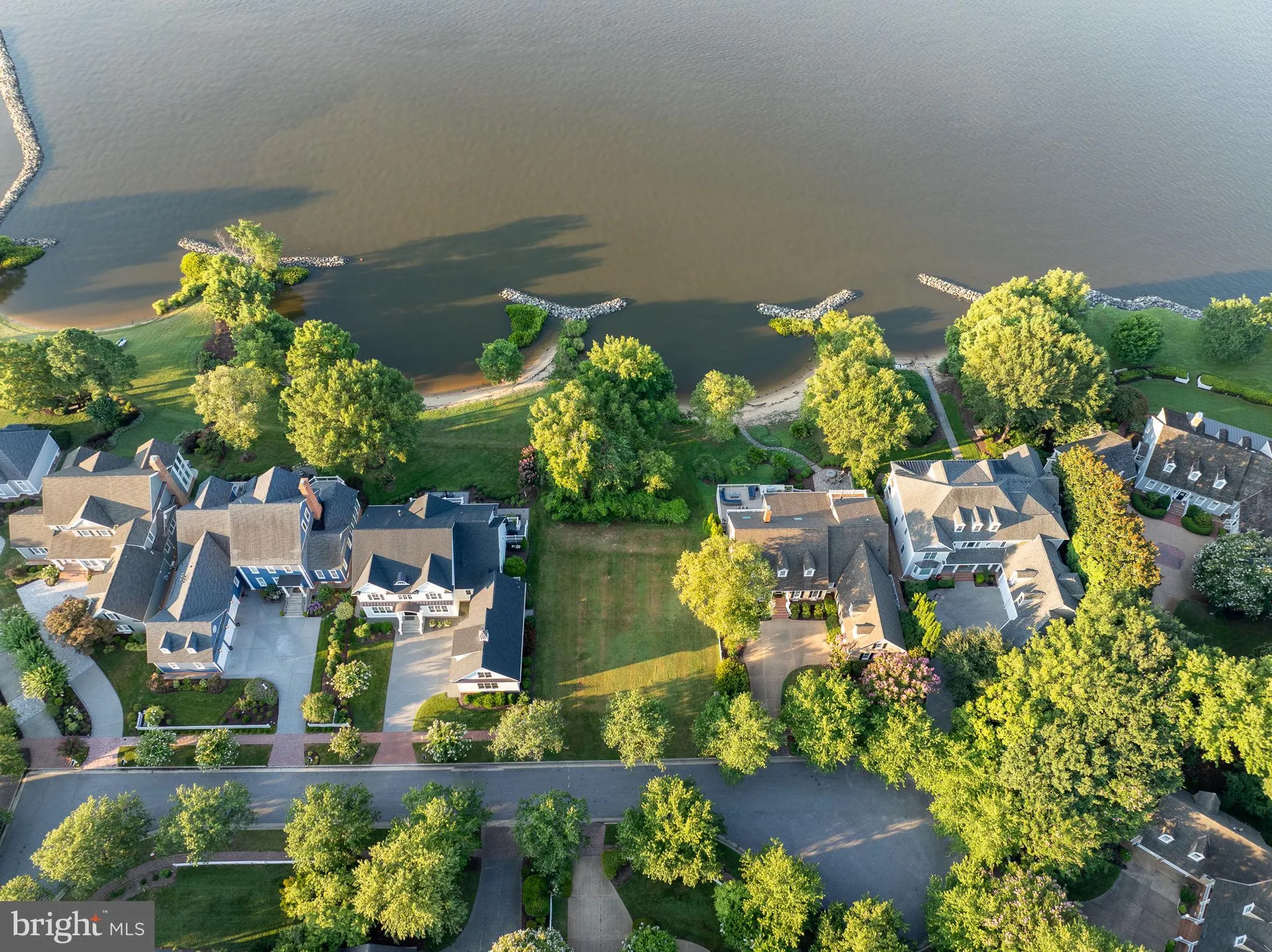 Property Slideshow image 16 of 47 | 1540 harbor rd, Williamsburg, VA, 23185