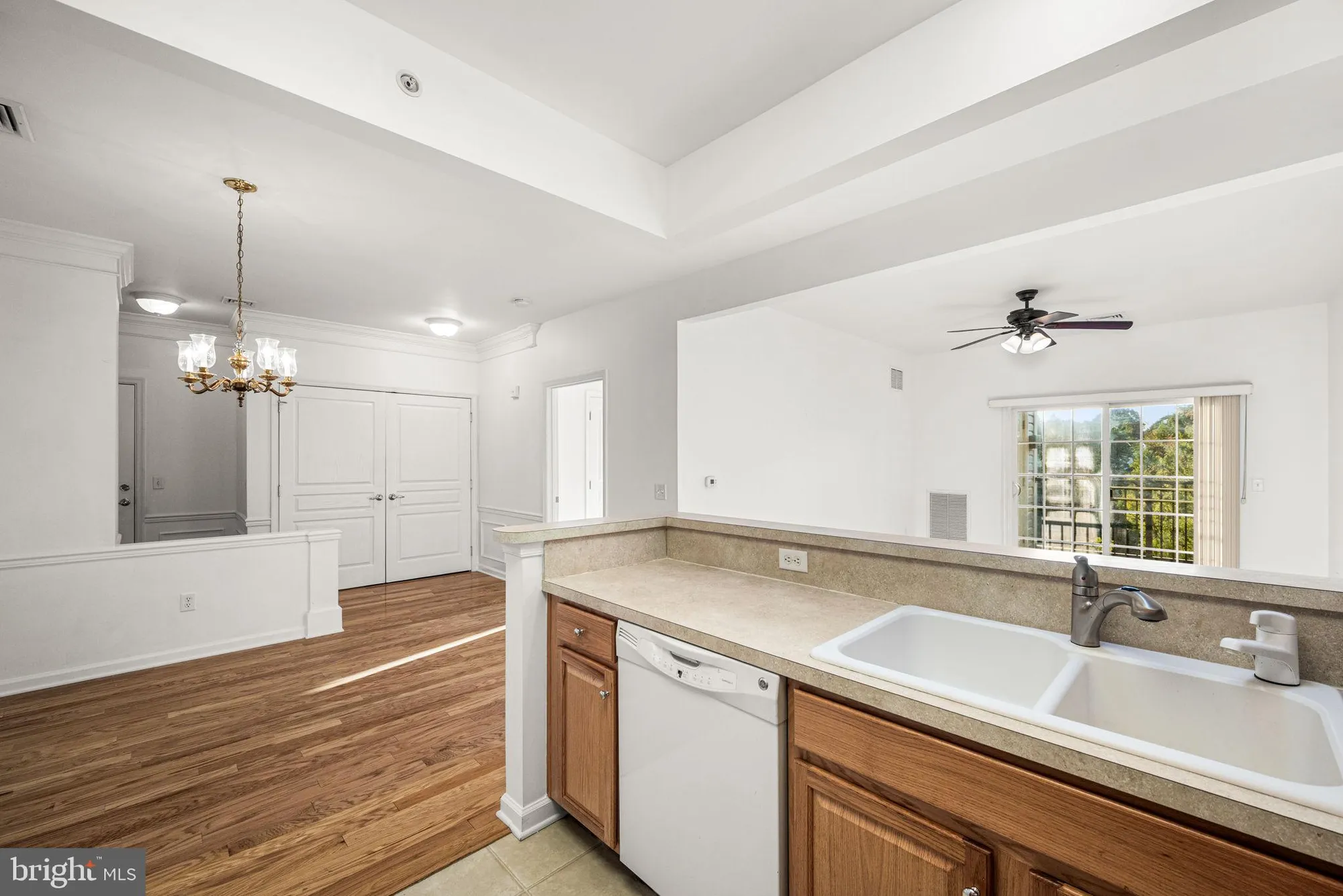 Property Slideshow image 23 of 33 | 231 creekside dr, Brookhaven, PA, 19015