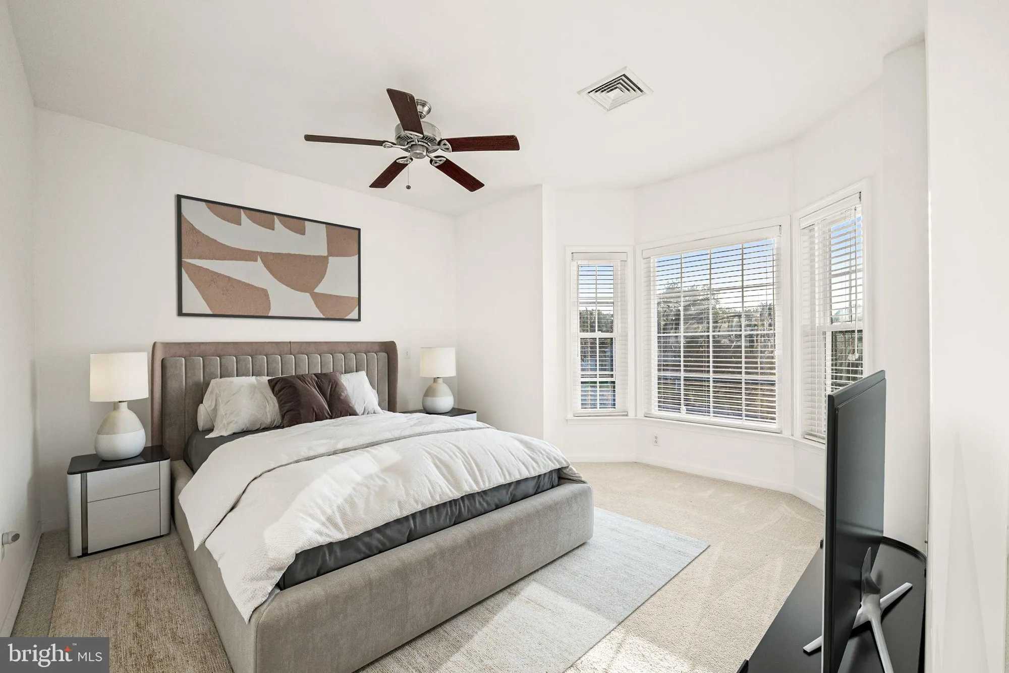 Property Slideshow image 6 of 33 | 231 creekside dr, Brookhaven, PA, 19015