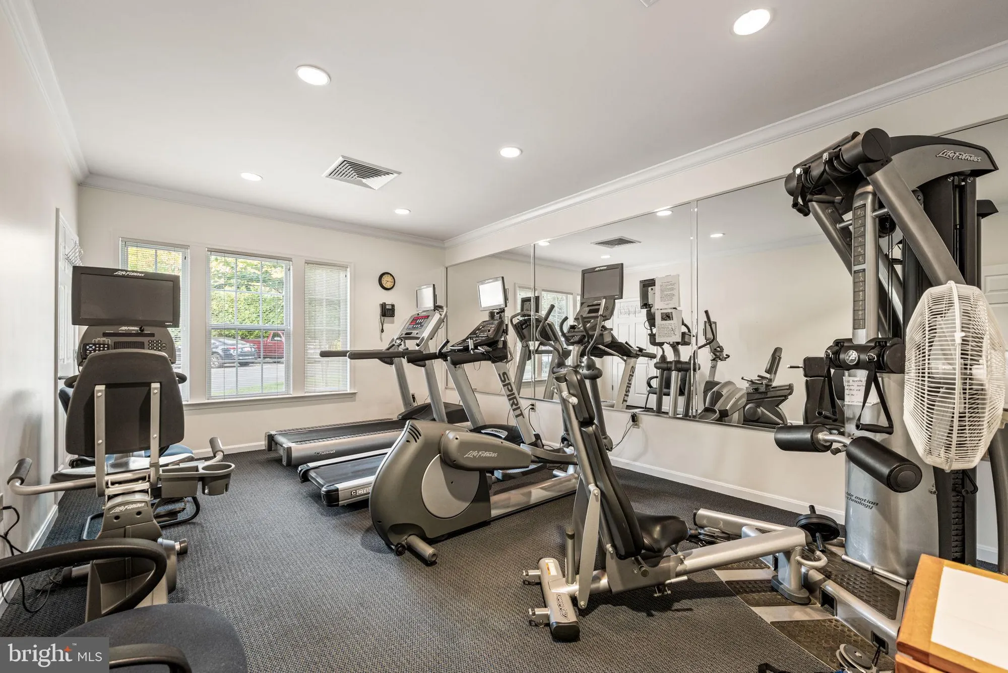 Property Slideshow image 31 of 33 | 231 creekside dr, Brookhaven, PA, 19015