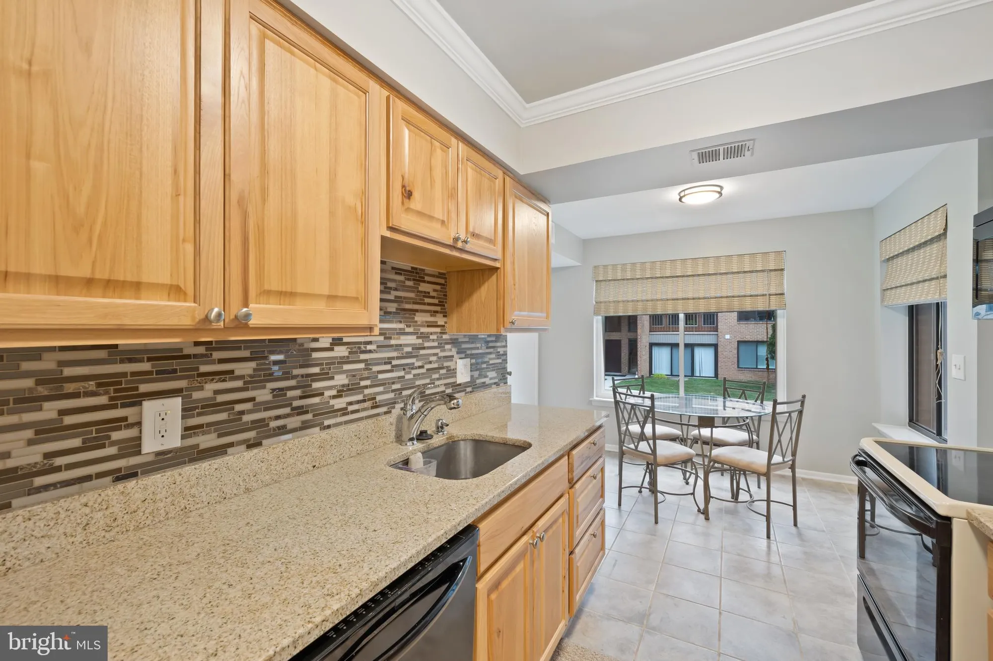 Property Slideshow image 4 of 11 | 15301 beaverbrook ct 92-2b, Silver Spring, MD, 20906