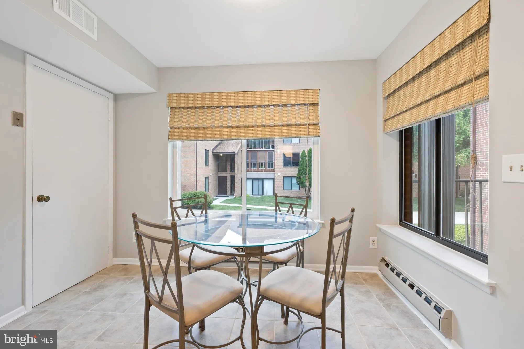 Property Slideshow image 5 of 11 | 15301 beaverbrook ct 92-2b, Silver Spring, MD, 20906