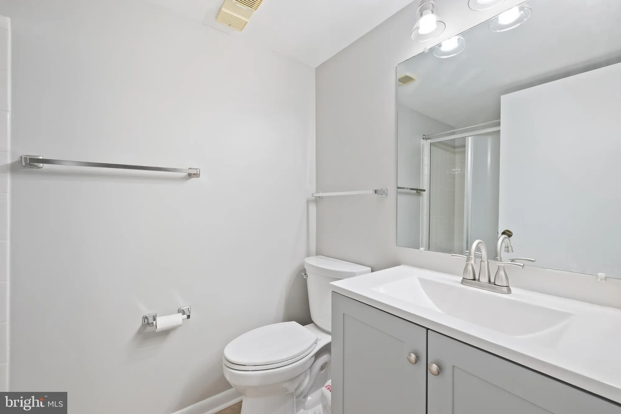 Property Slideshow image 9 of 11 | 15301 beaverbrook ct 92-2b, Silver Spring, MD, 20906