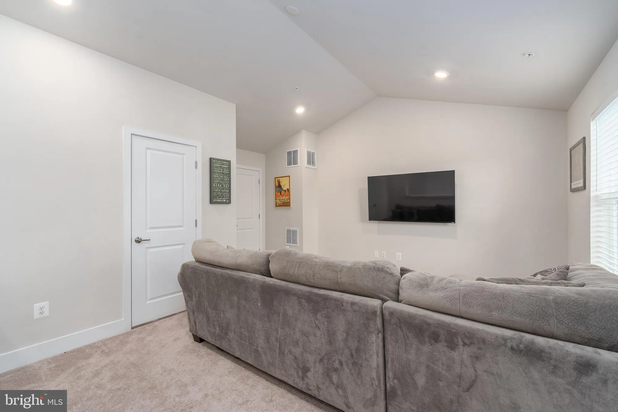 Property Slideshow image 26 of 47 | 824 teacher mitchell rd, Glen Burnie, MD, 21060