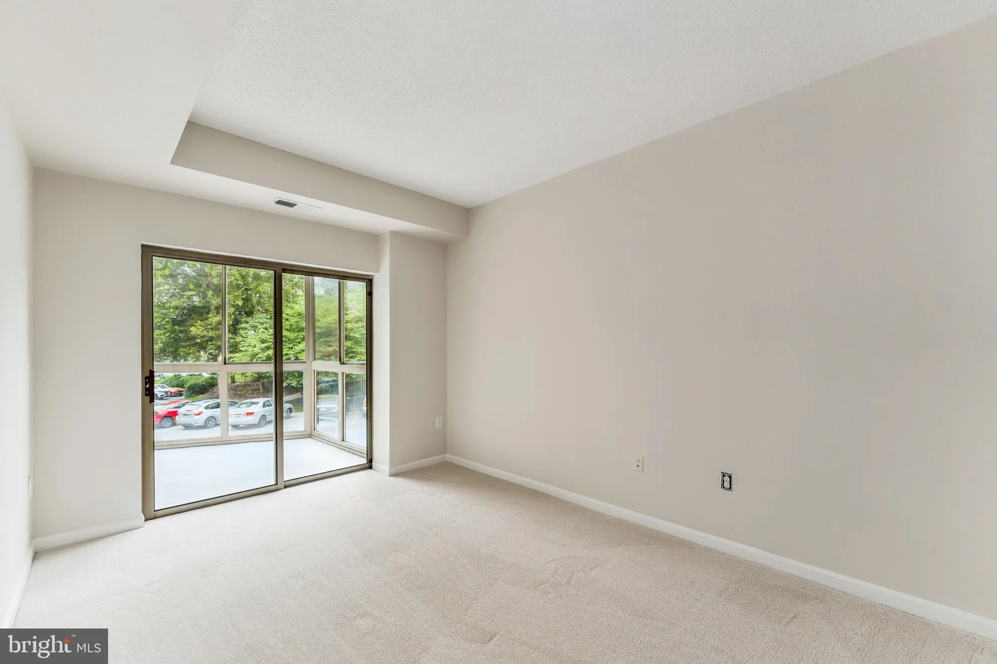 Property Slideshow image 16 of 24 | 2900 n leisure world blvd apt 209, Silver Spring, MD, 20906