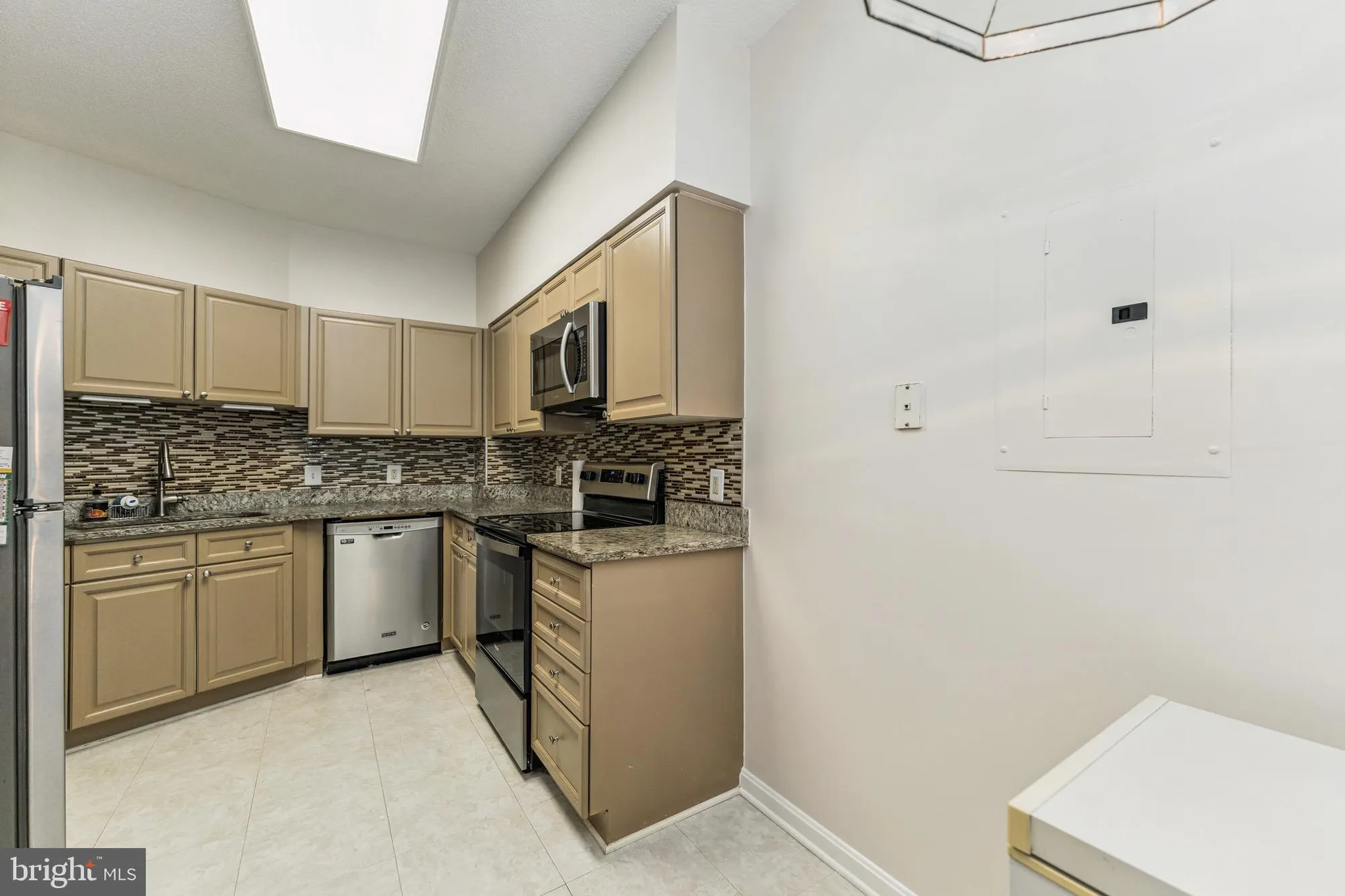 Property Slideshow image 13 of 24 | 2900 n leisure world blvd apt 209, Silver Spring, MD, 20906
