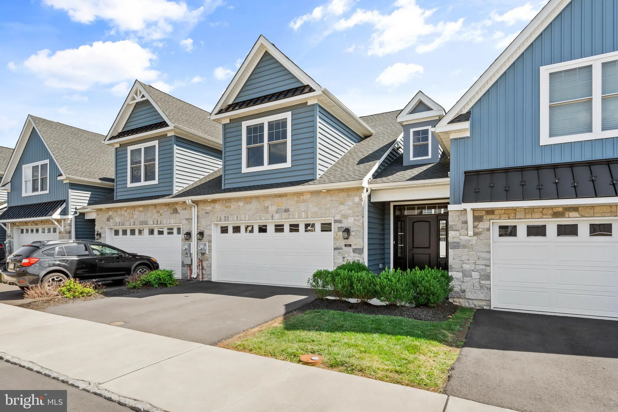 Property Slideshow image 1 of 38 | 905 holden ct, Warminster, PA, 18974