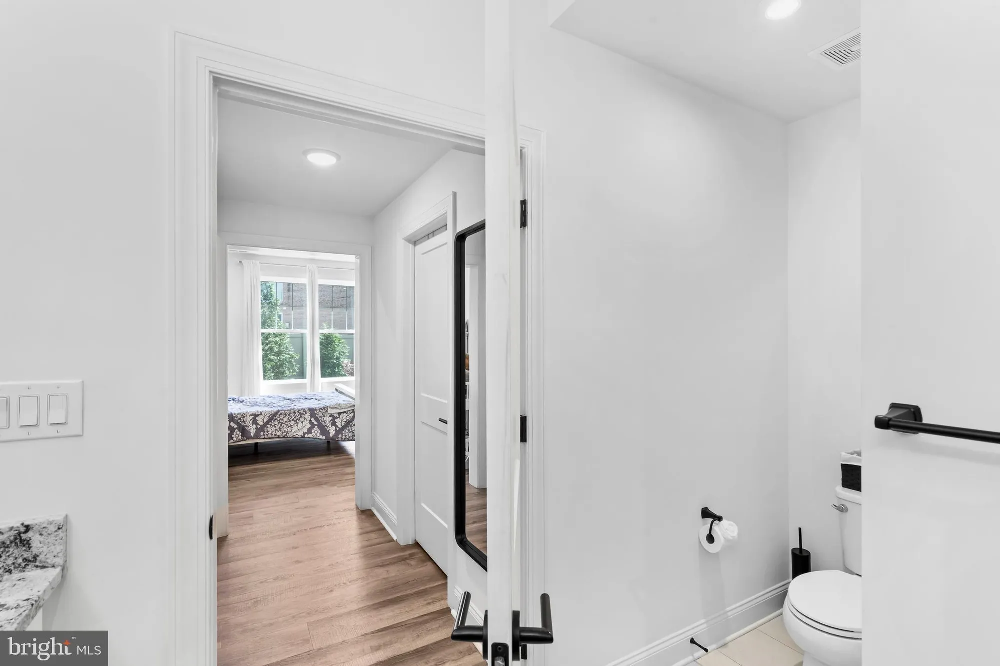 Property Slideshow image 14 of 38 | 905 holden ct, Warminster, PA, 18974