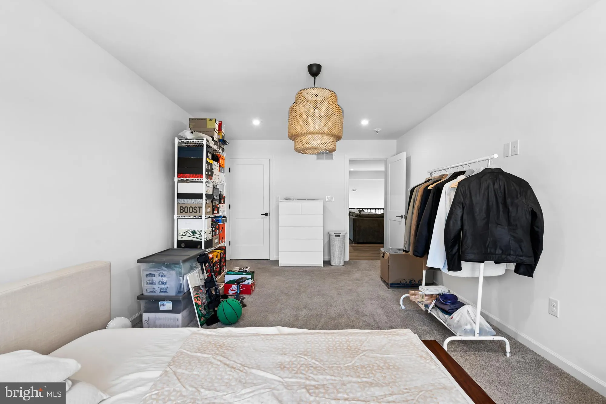 Property Slideshow image 21 of 38 | 905 holden ct, Warminster, PA, 18974