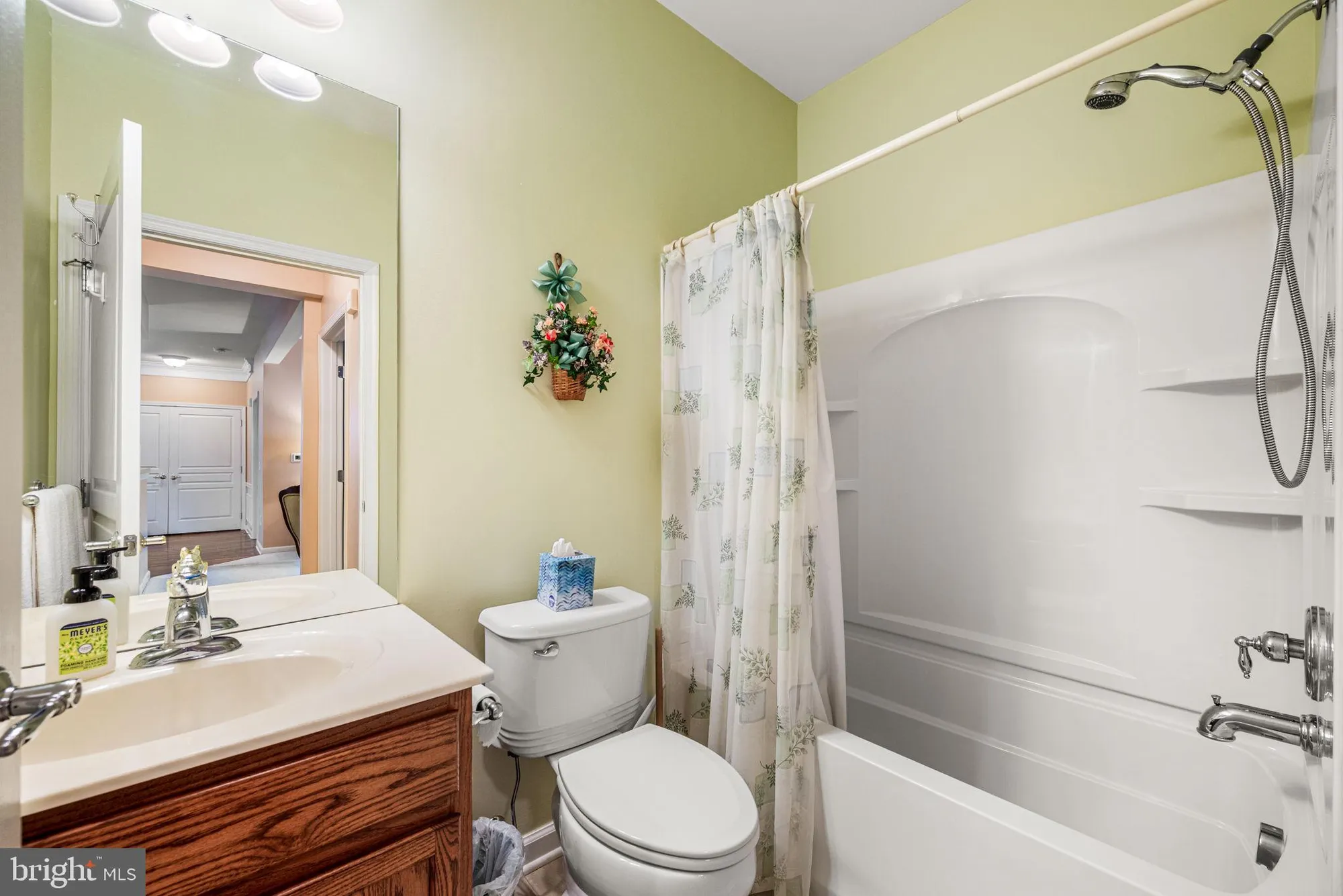 Property Slideshow image 21 of 26 | 113 creekside dr # 3, Brookhaven, PA, 19015